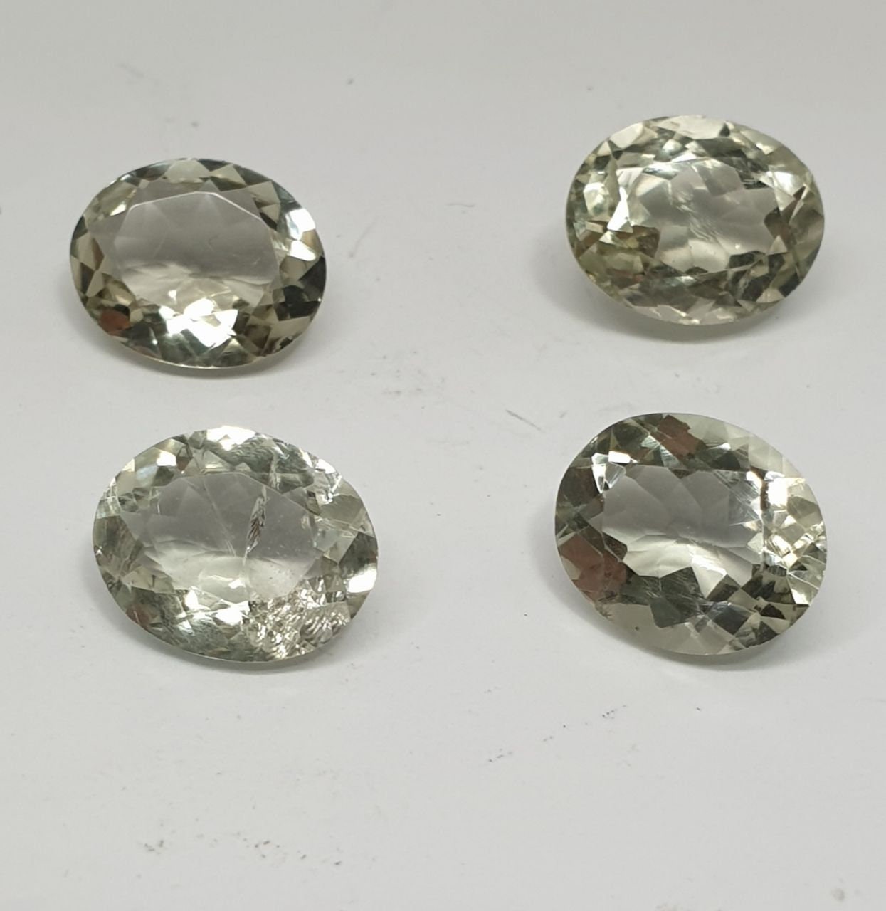 Lote de 4 piezas de prasiolita facetada ovalada de 11 x 9 mm (4 piezas) - Artículo 195LO