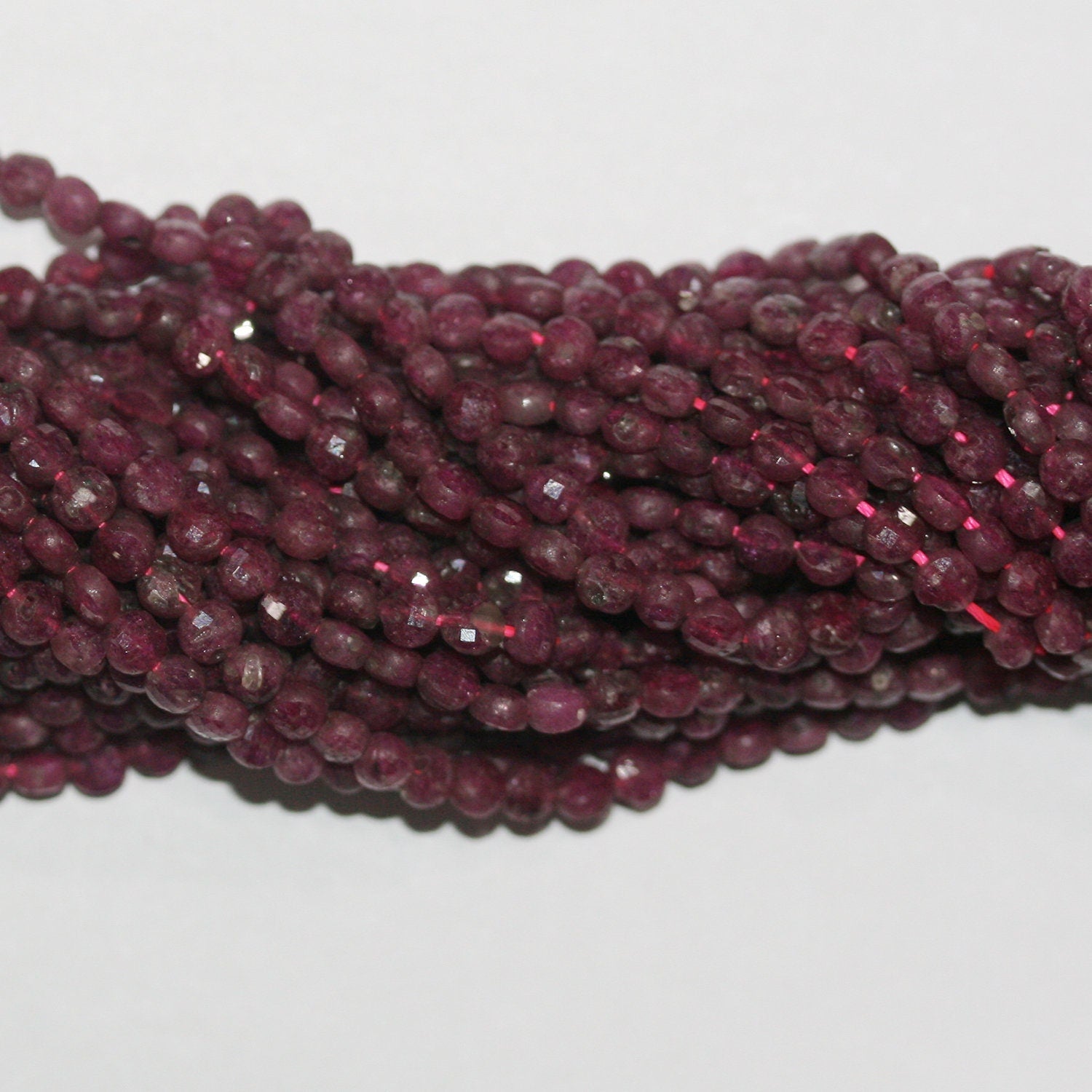 Perles de monnaie facettées St Rubi de 15 pouces (4 mm) - Fil de 39 cm