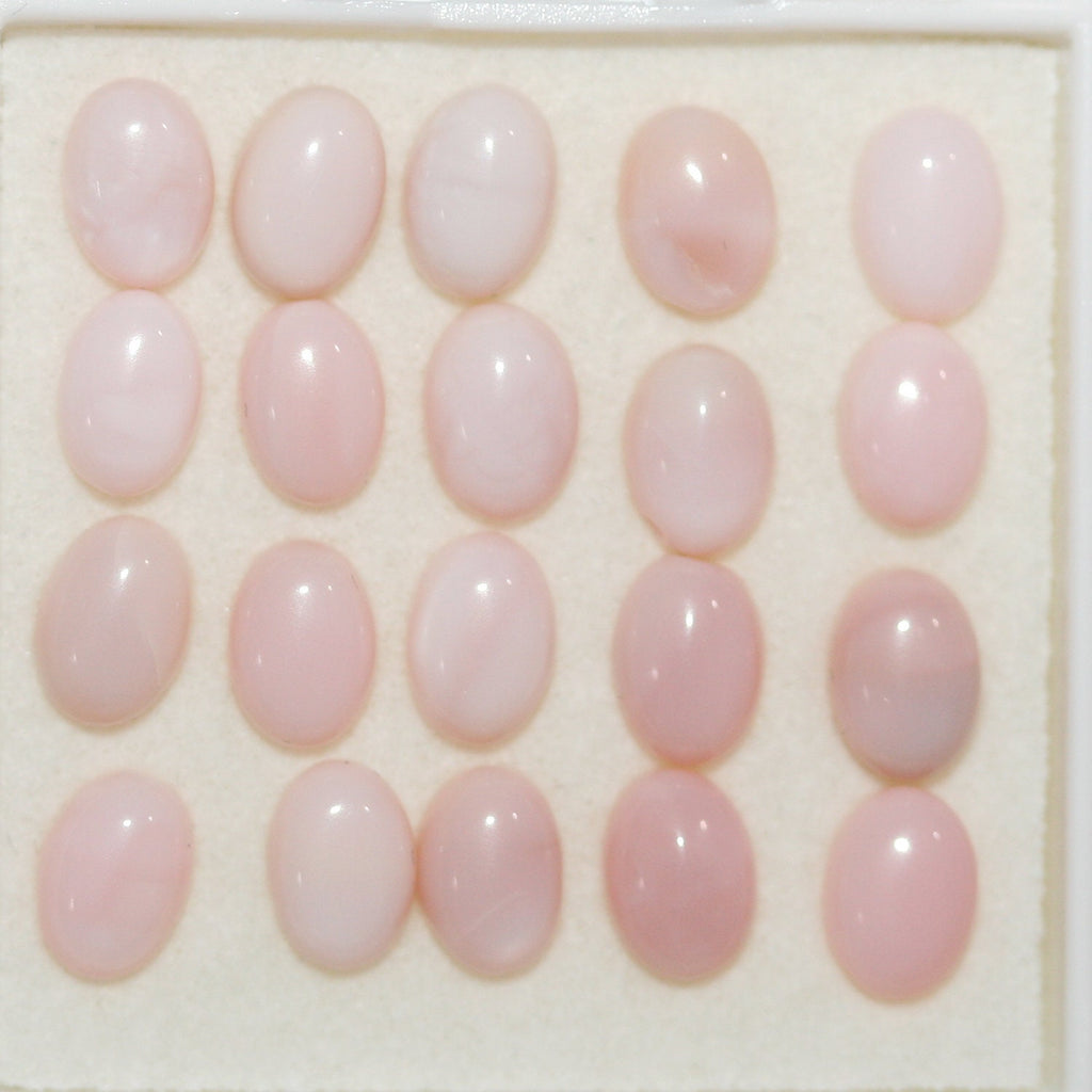 Lote de 20 cabujones ovalados de ópalo rosa de 7x5 mm. (20 uds.).