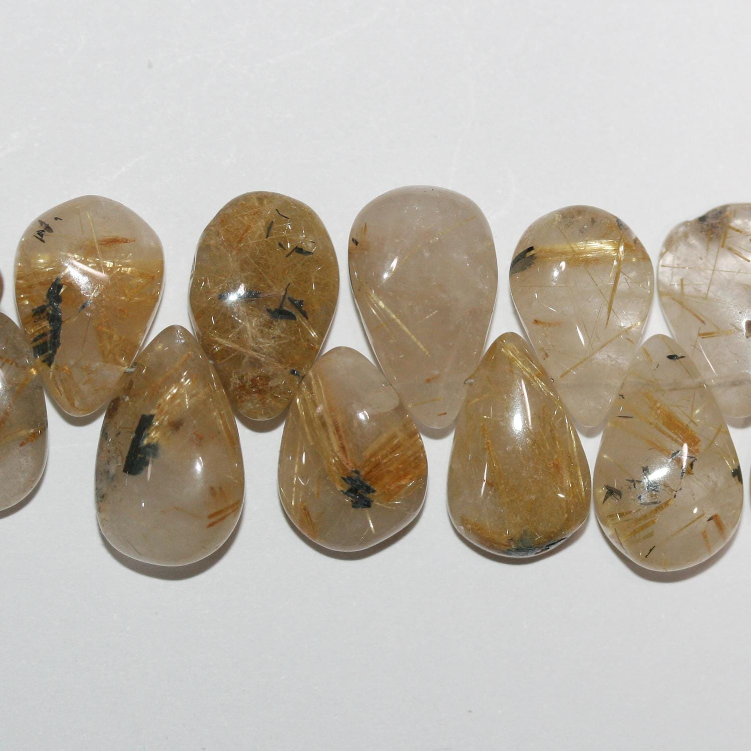 Perles en quartz rutile lisses de 8 pouces, 14 x 9 mm. - Environ - Fil de 20 cm.