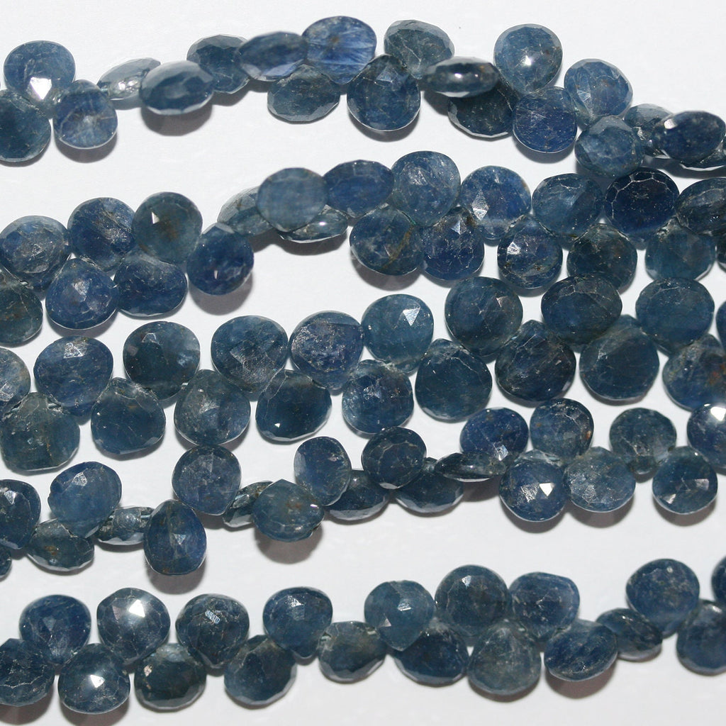 Perles en saphir facettées en forme de goutte de 8 pouces (5-6 mm). - Fil de 20 mm.