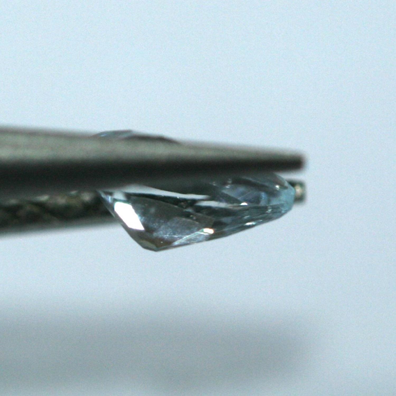 Lot de 4 pierres précieuses ovales à facettes en aigue-marine (8 x 6 mm). Pierres taillées de qualité supérieure, vente en gros.