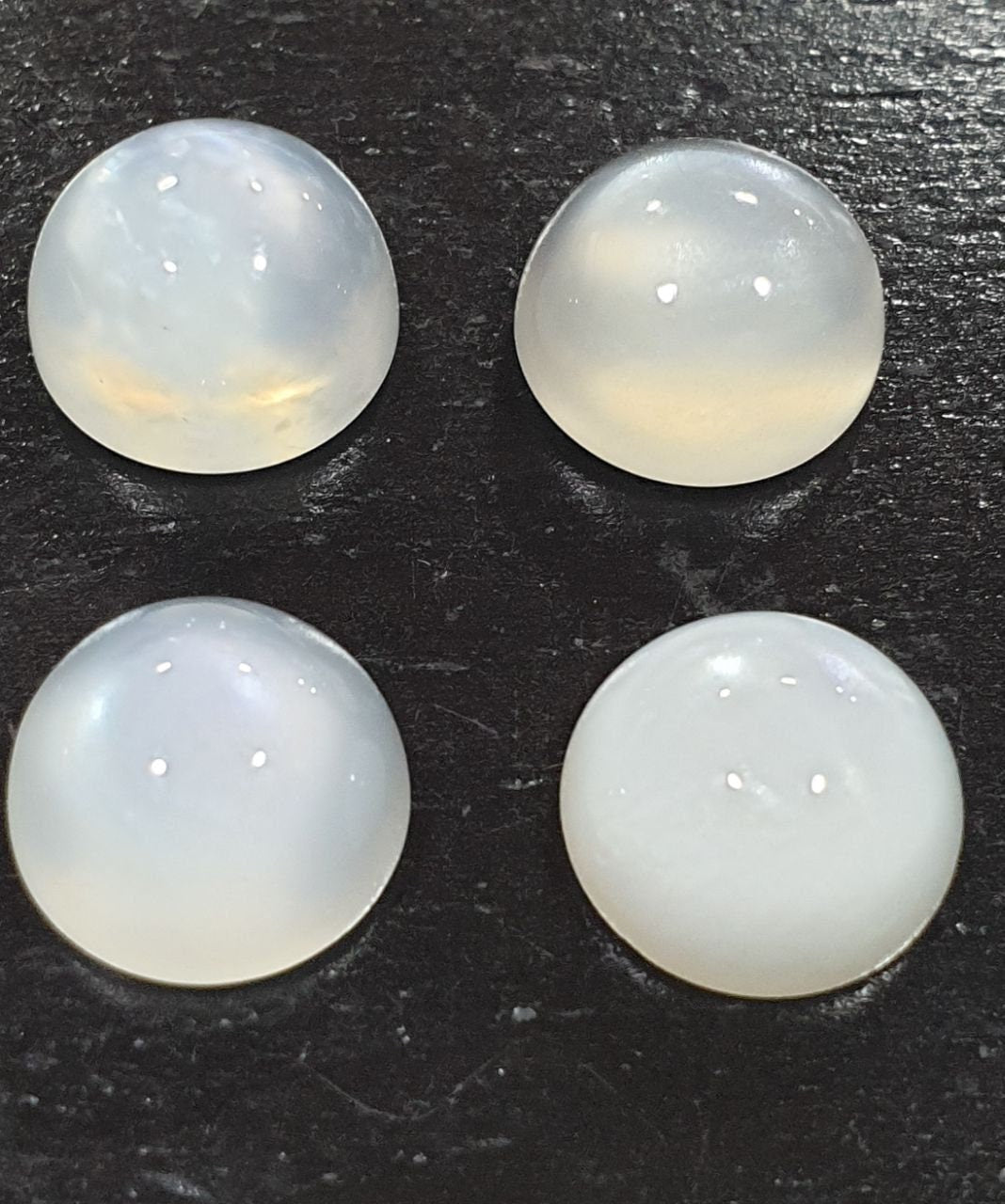 Lote de 4 cabujones redondos de piedra lunar blanca de 13 mm. (4 piezas)