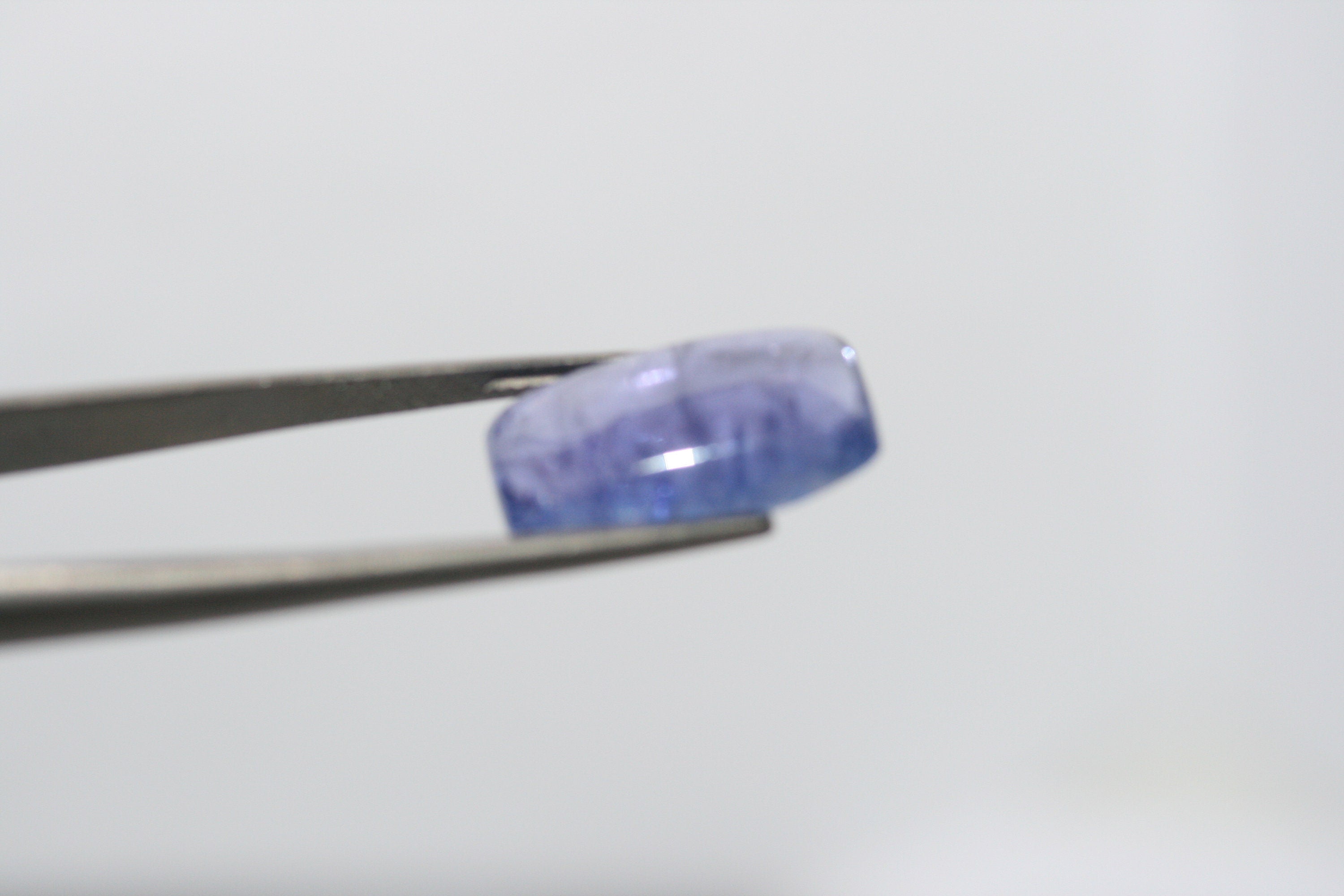 Tanzanite Rectangular Cabochon 17.3x9.8mm.-(8.45ct)