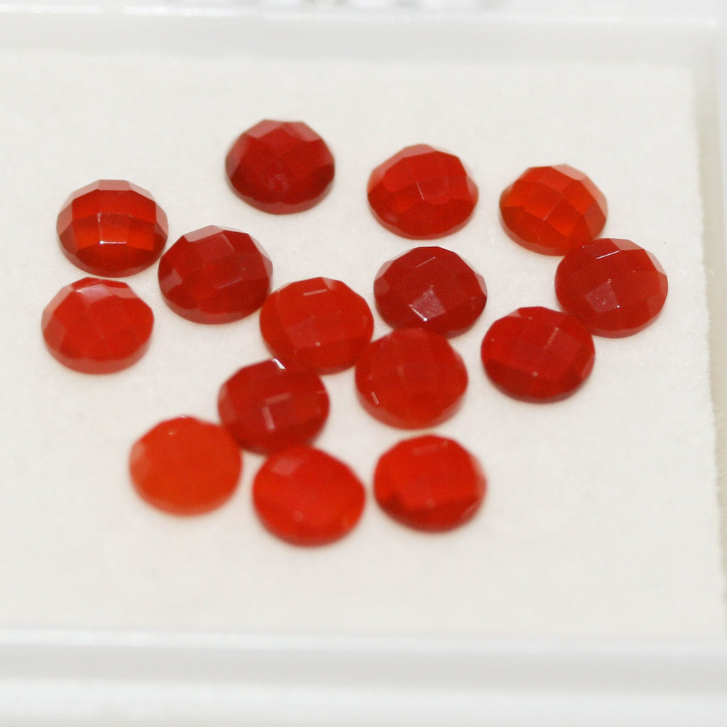 Lot de 15 cabochons ronds à facettes en cornaline de 5 mm. (15 pièces)