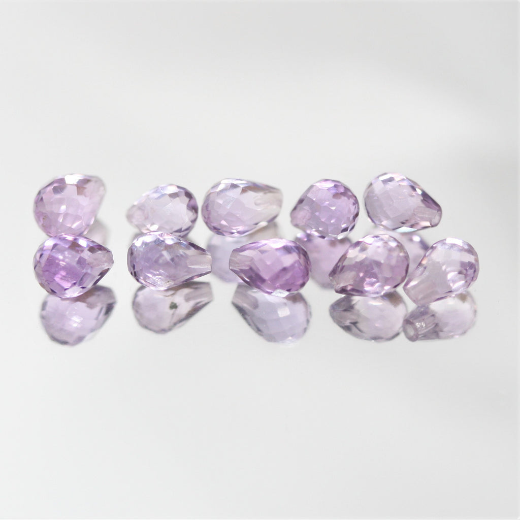 Lote de 10 gotas facetadas de amatista perforadas a la mitad, 5 x 4 mm.