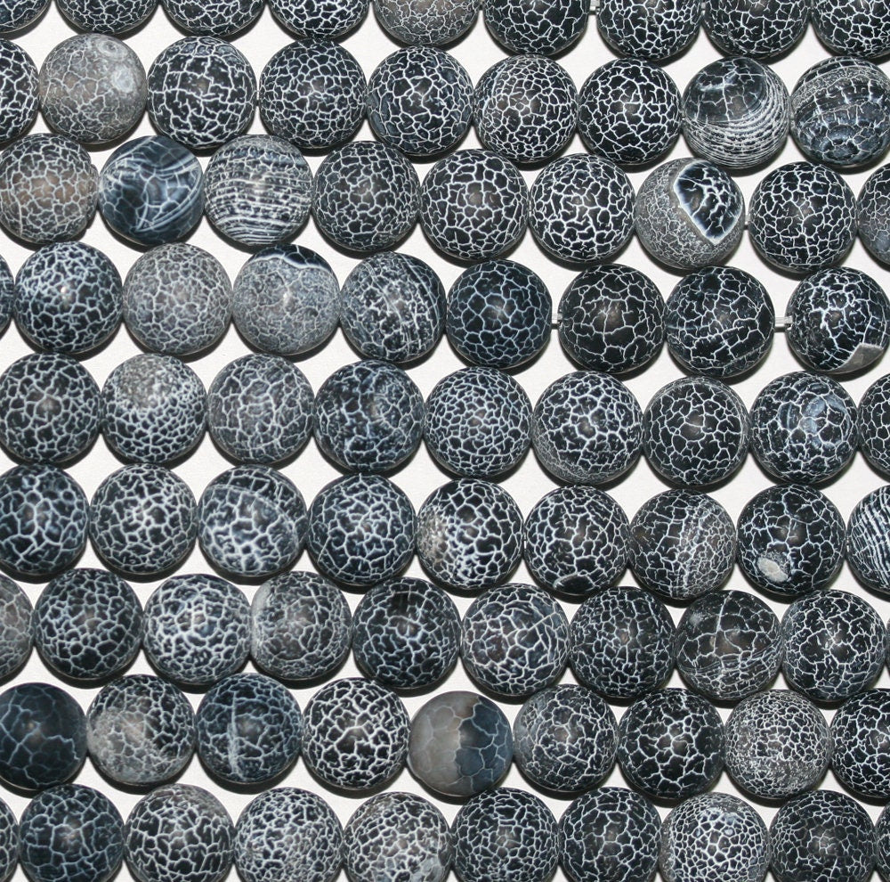 14" St Black Agate Smooth Matte Finish Cracked Round Beads 10mm.-Strand 38cm