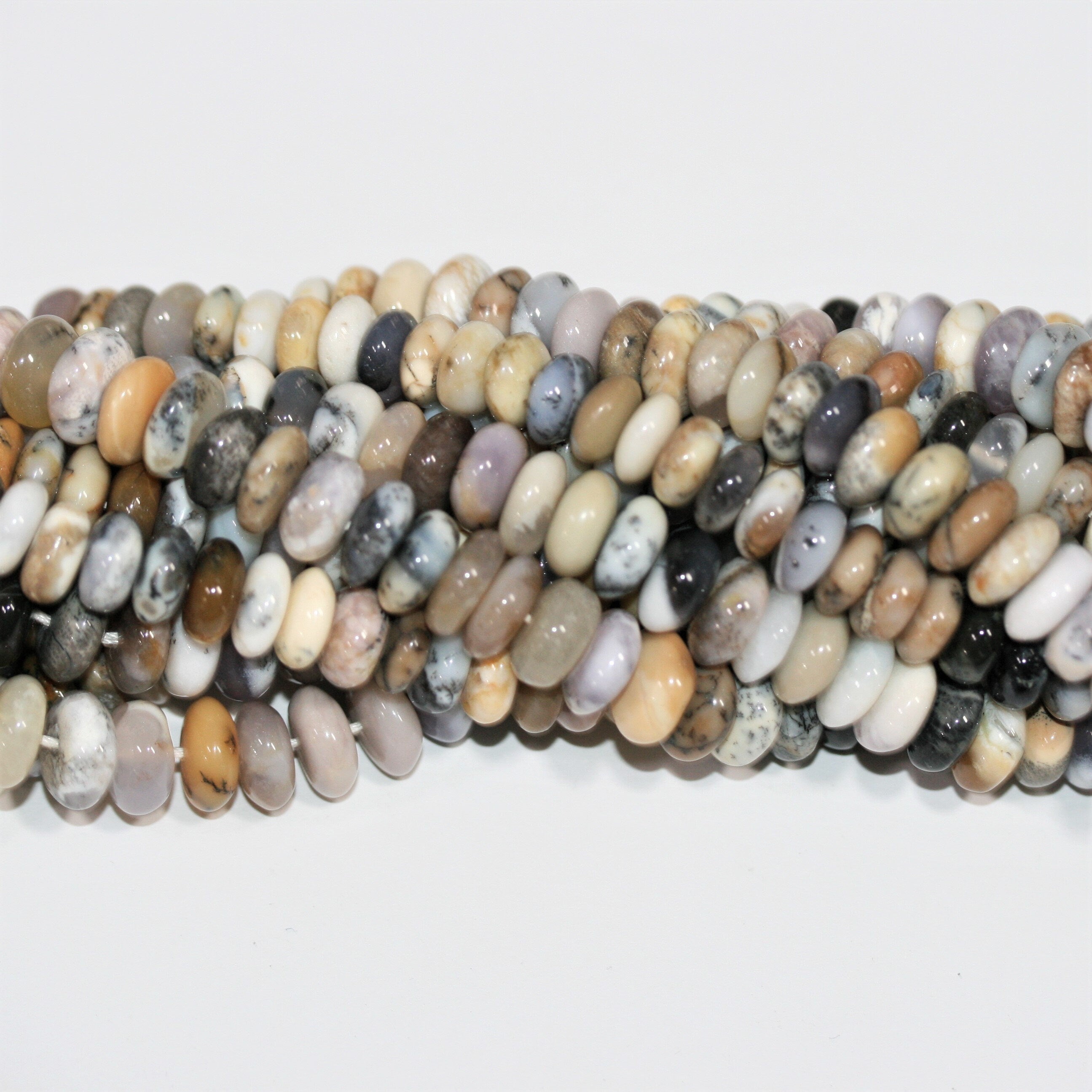 Perles rondelles lisses en opale dendritique St de 15 pouces (9 x 5 mm). Longueur approximative du fil : 39 cm.