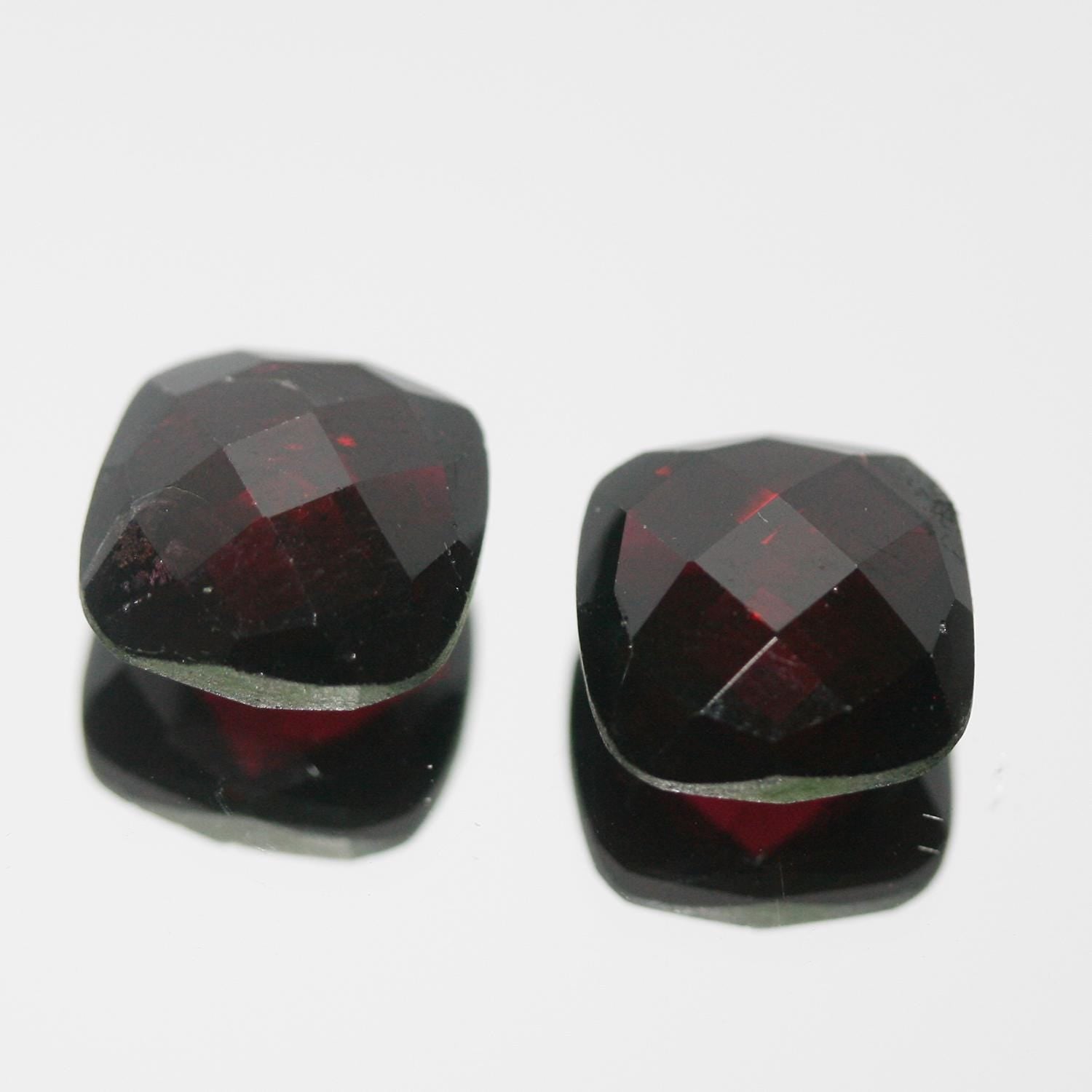 1 Pair Garnet Square Faceted Briolette cut 8mm (1 pair)