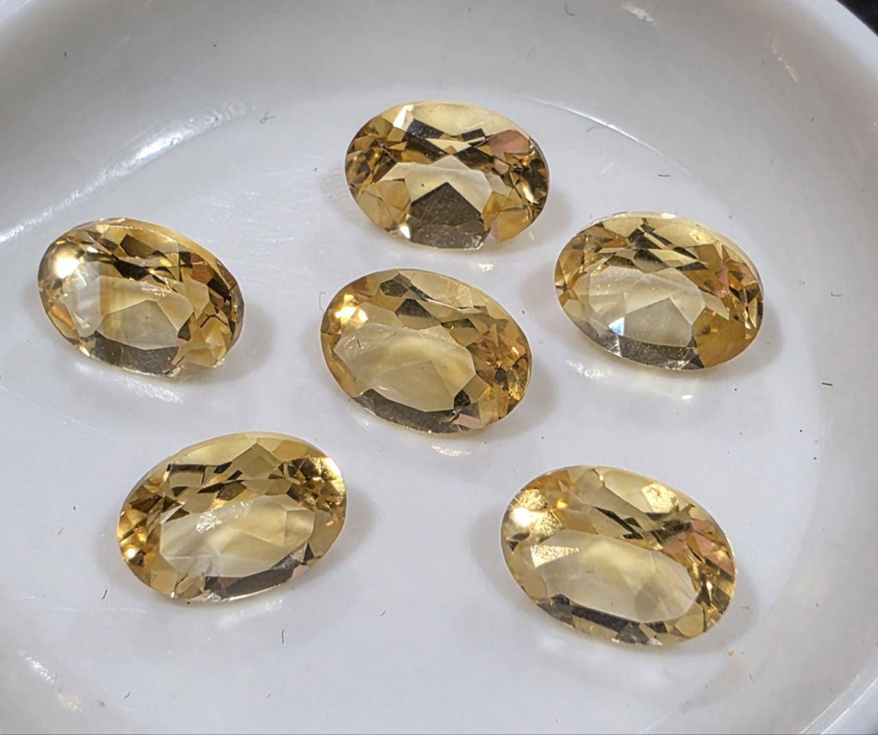 Lote de citrino facetado ovalado de 7 x 5 mm (6 piezas). Piedras preciosas sueltas, precio al por mayor.
