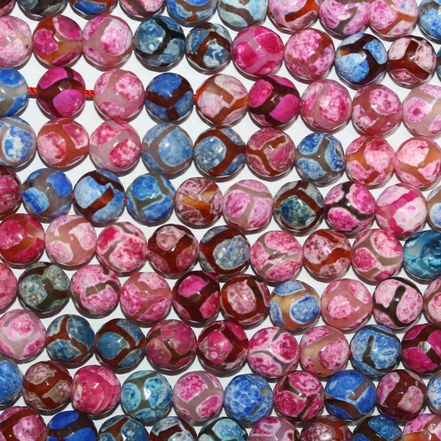 15" Perles rondes à facettes en agate multicolore 10 mm. Fil de 39 cm.