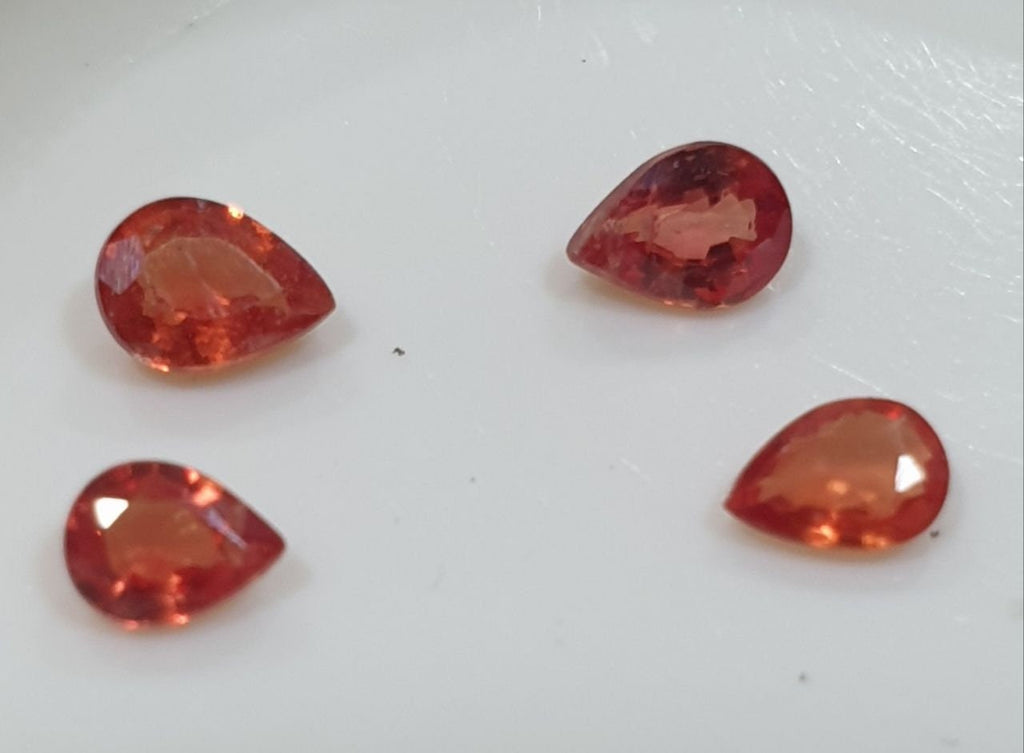 Lote de 4 zafiros naranjas facetados de 4 x 3 mm (4 unidades) - Gemas sueltas - Precio al por mayor - Gemas naturales