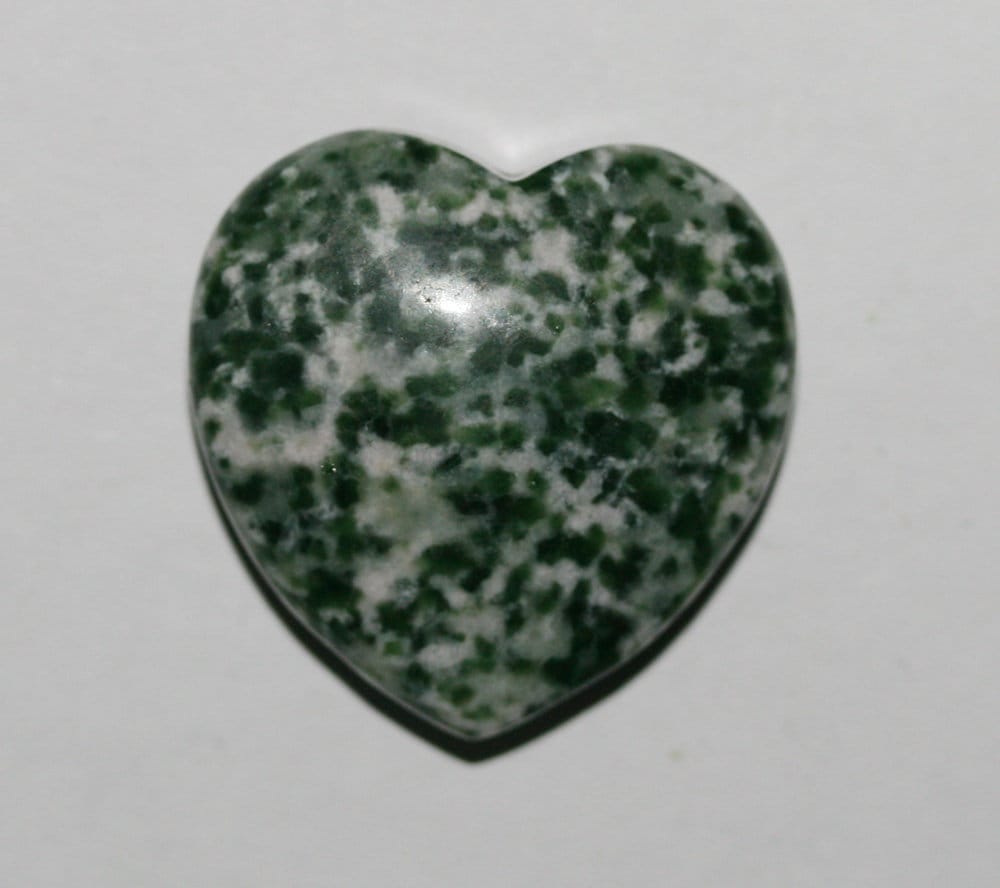 Pendentif cœur lisse en jaspe 30 mm