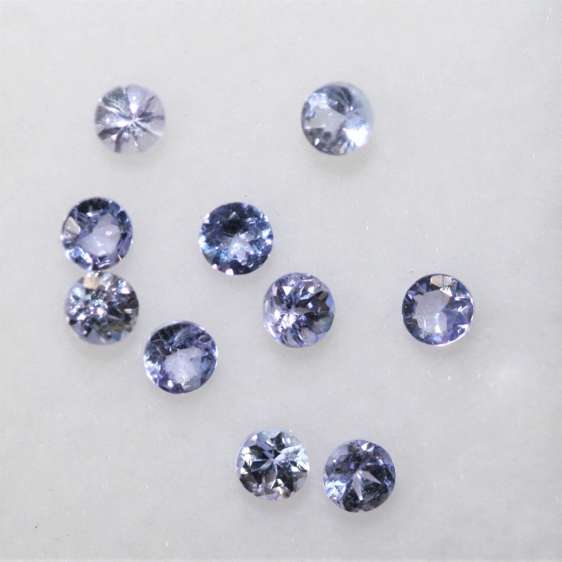 Lote de 10 tanzanitas redondas facetadas de 2,5 mm - Paquetes de piedras preciosas - Piedras sueltas al por mayor - Gemas naturales