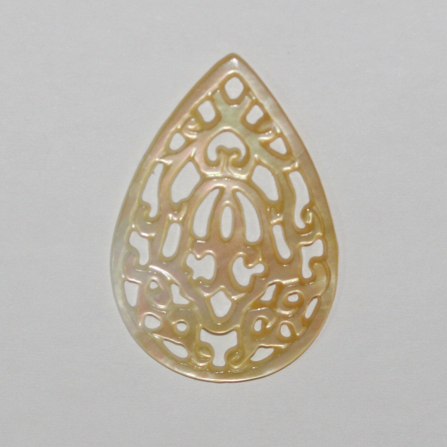 Colgante MOP Amarillo 32x22mm.