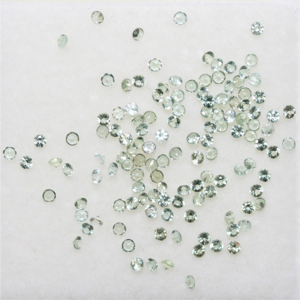 Lot de tsavorites rondes à facettes de 1,5 mm - Lot de 2 carats