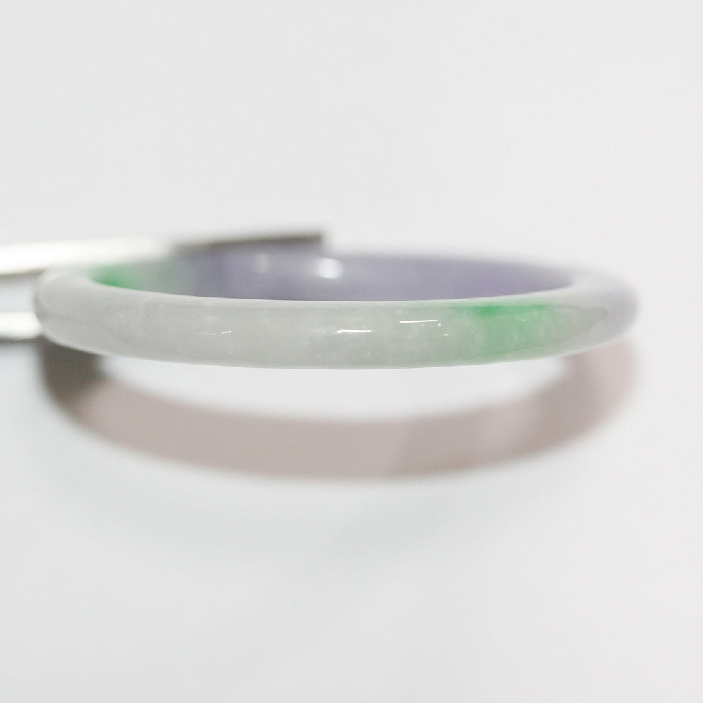 Pendentif en jade multicolore 52 mm environ.