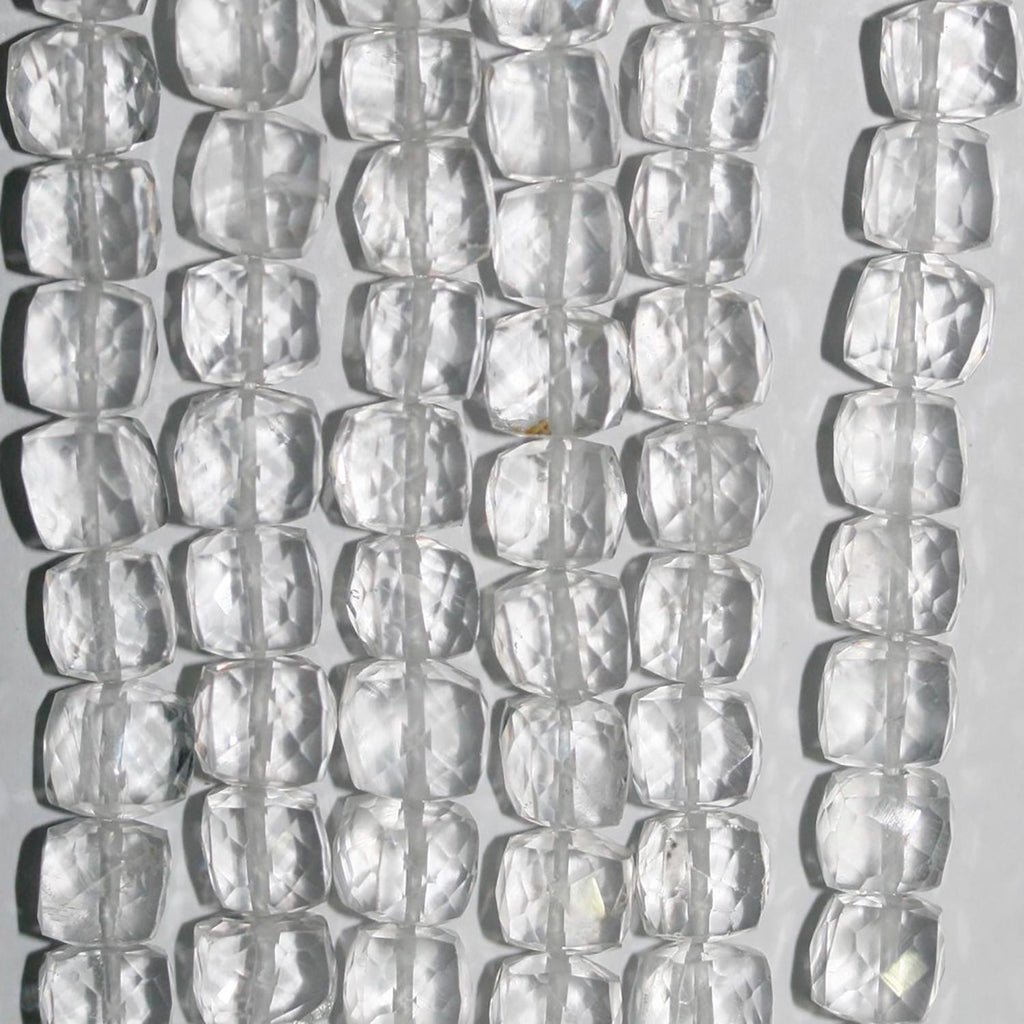 Perles cubiques à facettes en cristal de roche St 9" (7-8 mm) - Fil de 23 cm