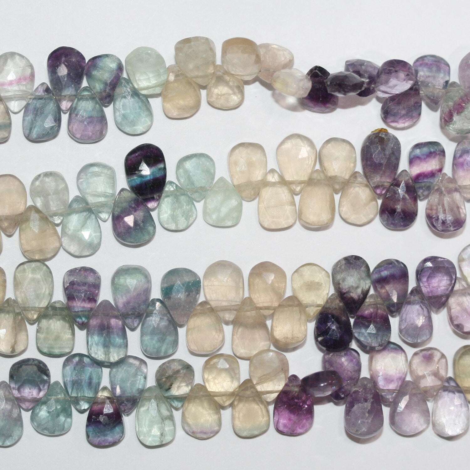Perles en forme de goutte à facettes en fluorite St 8" 9x6mm.-Rig 20cm.