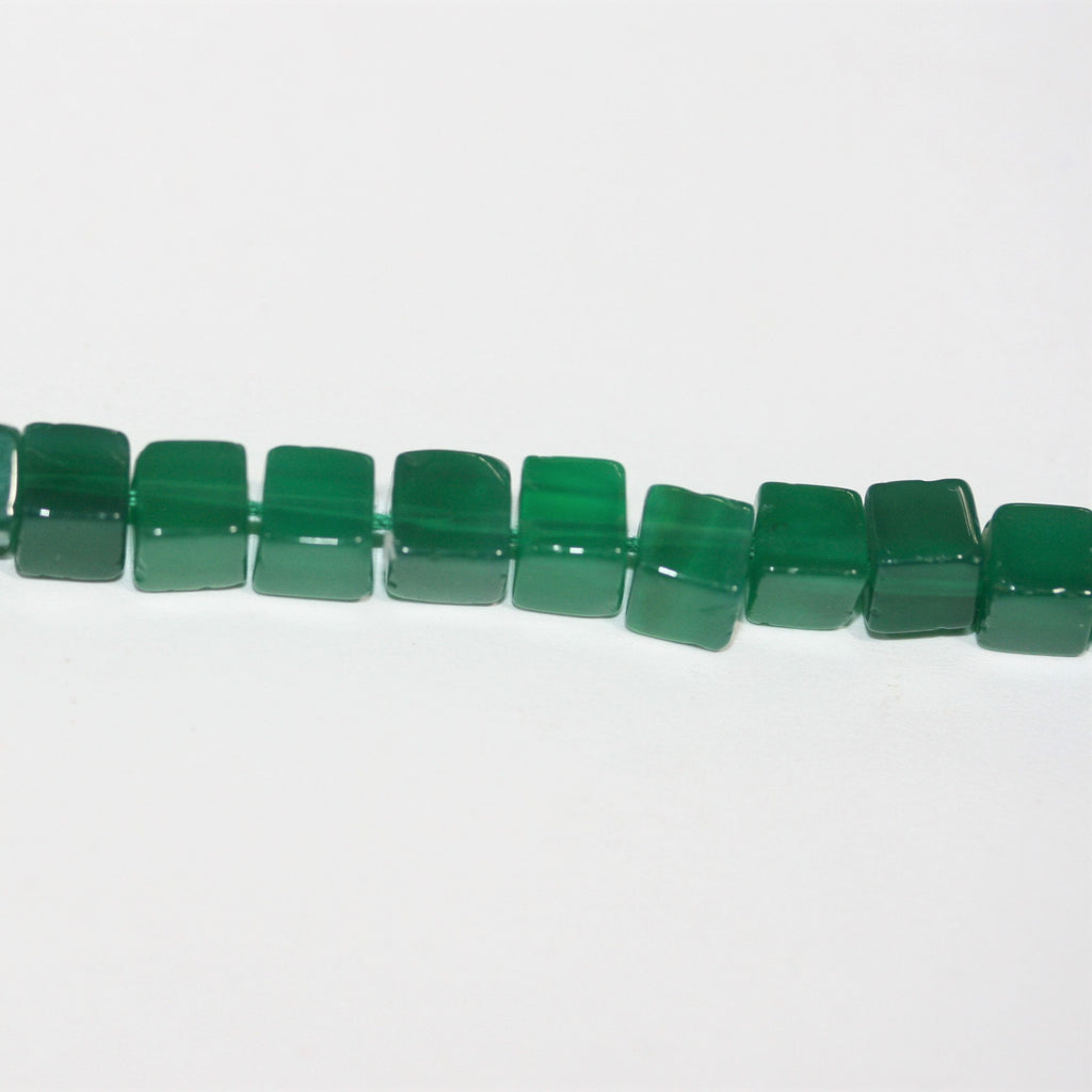 Cuentas de cubo liso de ónix verde St. de 16" de 5 mm - Hilo de 42 cm.