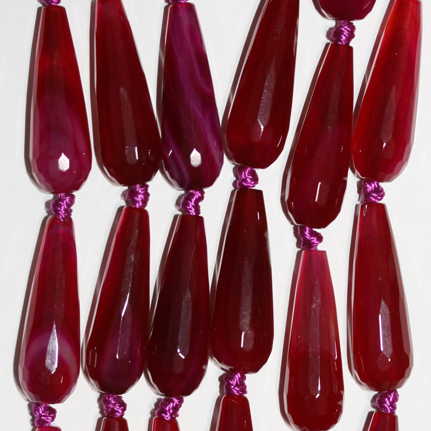 Cuentas facetadas de ágata fucsia de 40 cm (30 x 10 mm) - Hilo de 40 cm