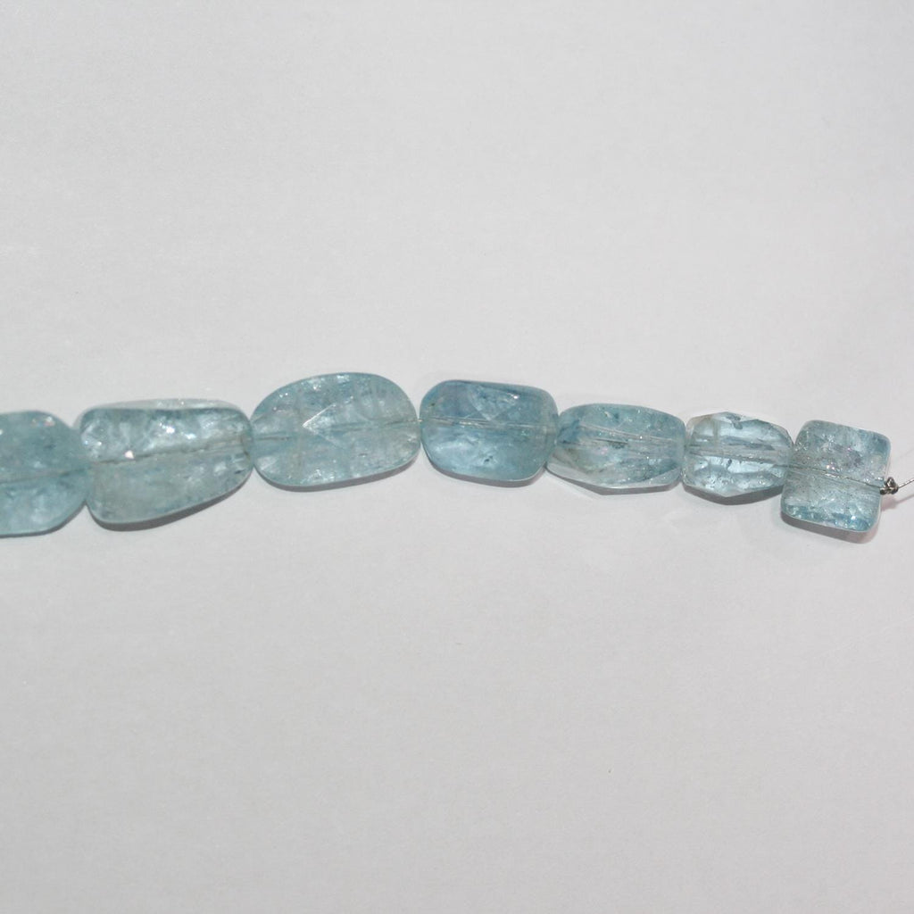 Perles de pépites d'aigue-marine AAA 14" St à facettes graduées de 9 à 20 mm environ - Fil de 35 cm.