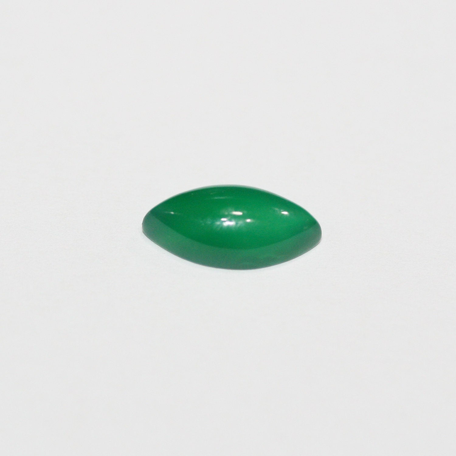 8 cabochons en agate verte marquise 14x7mm (8 pièces).