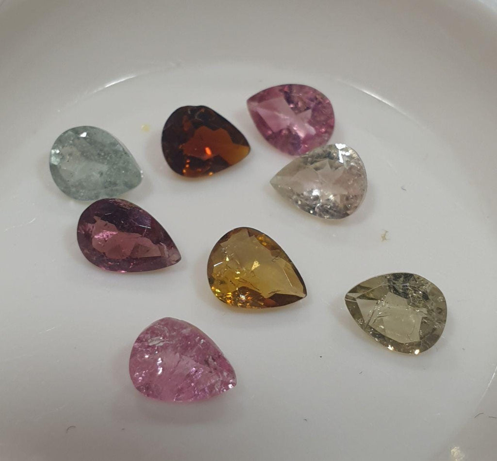 Lot de tourmalines multicolores à facettes en forme de goutte 5x4mm (8 pièces) - Pierres précieuses en vrac - Prix de gros - Gemmes naturelles