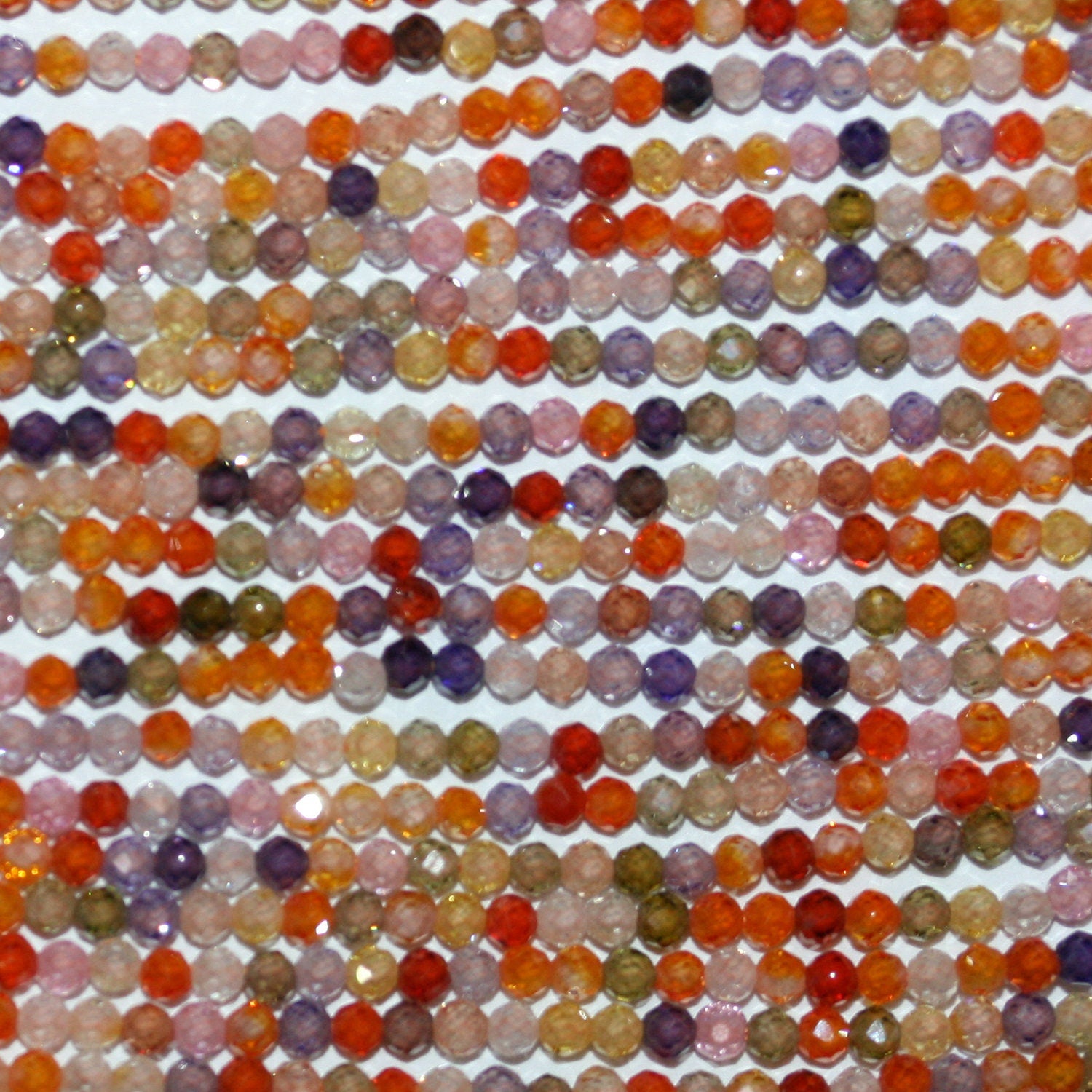 15" Perles rondes à facettes en zircon cubique multicolore, 2 mm - Fil de 39 cm