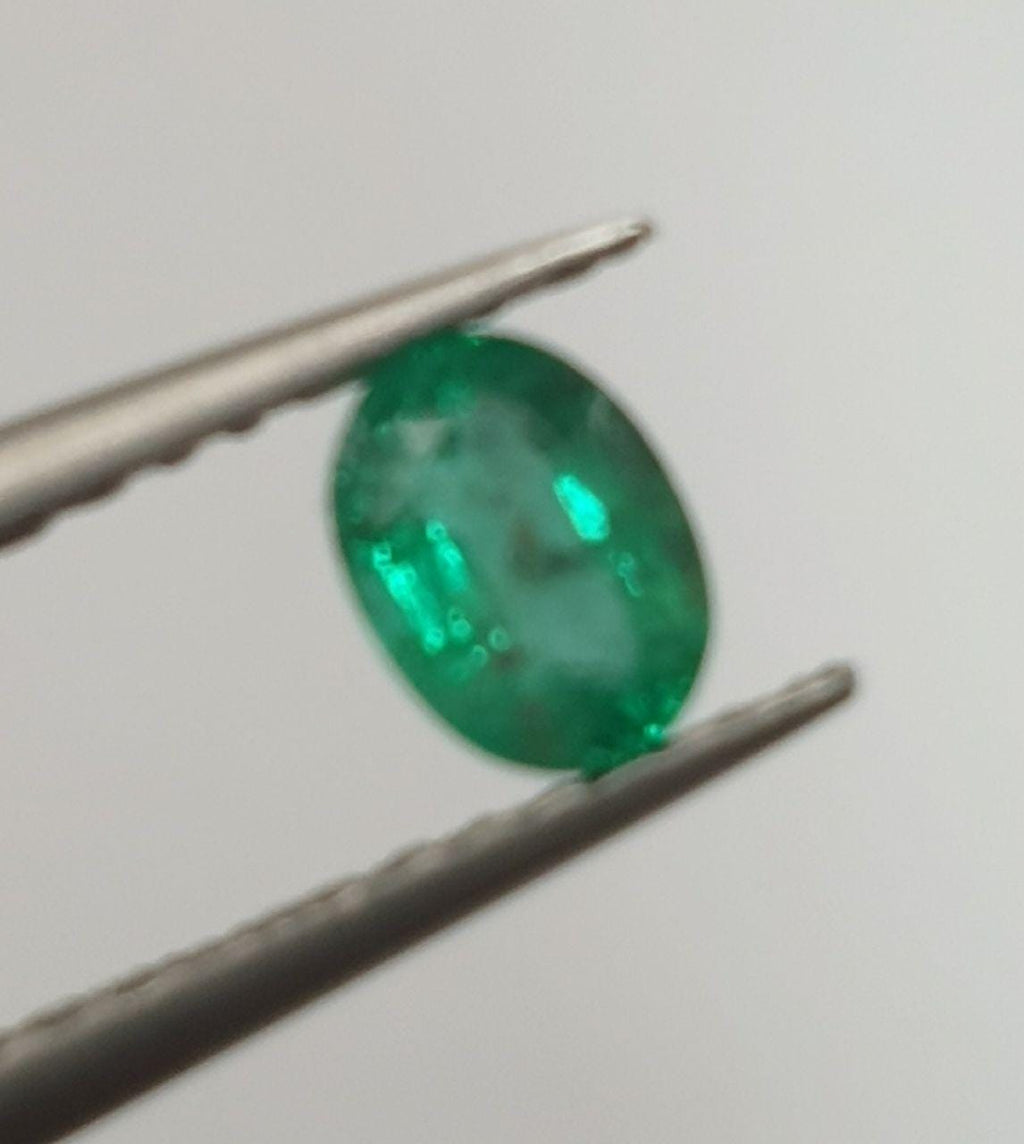 1 Pc Oval Natural Emerald from Zambia Shape 5.1x4mm. (0.36ct.) - Natural Gemstone