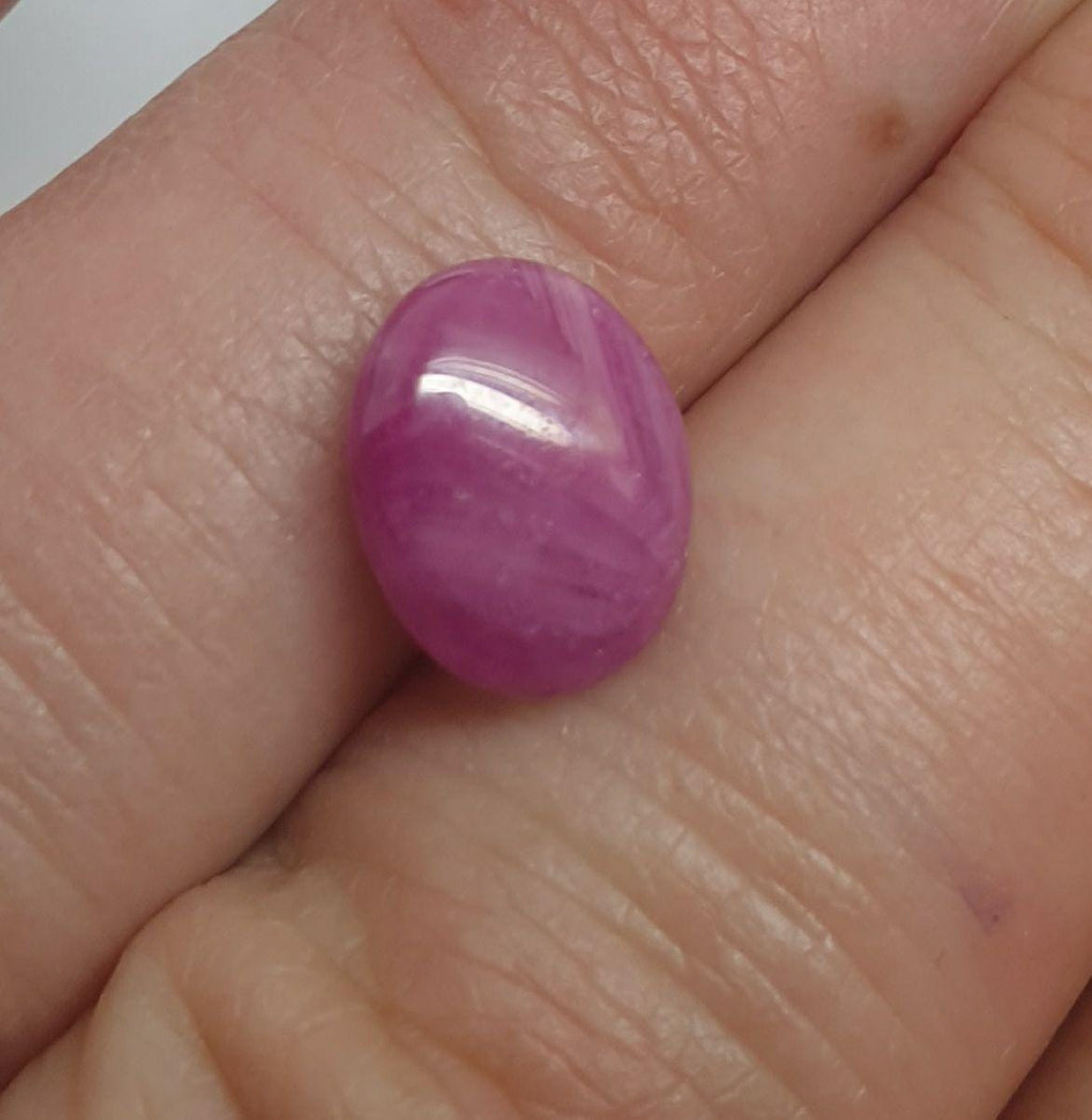 Pink Sapphire Oval Cabochon 10.6x8.6mm.(4.64ct.)