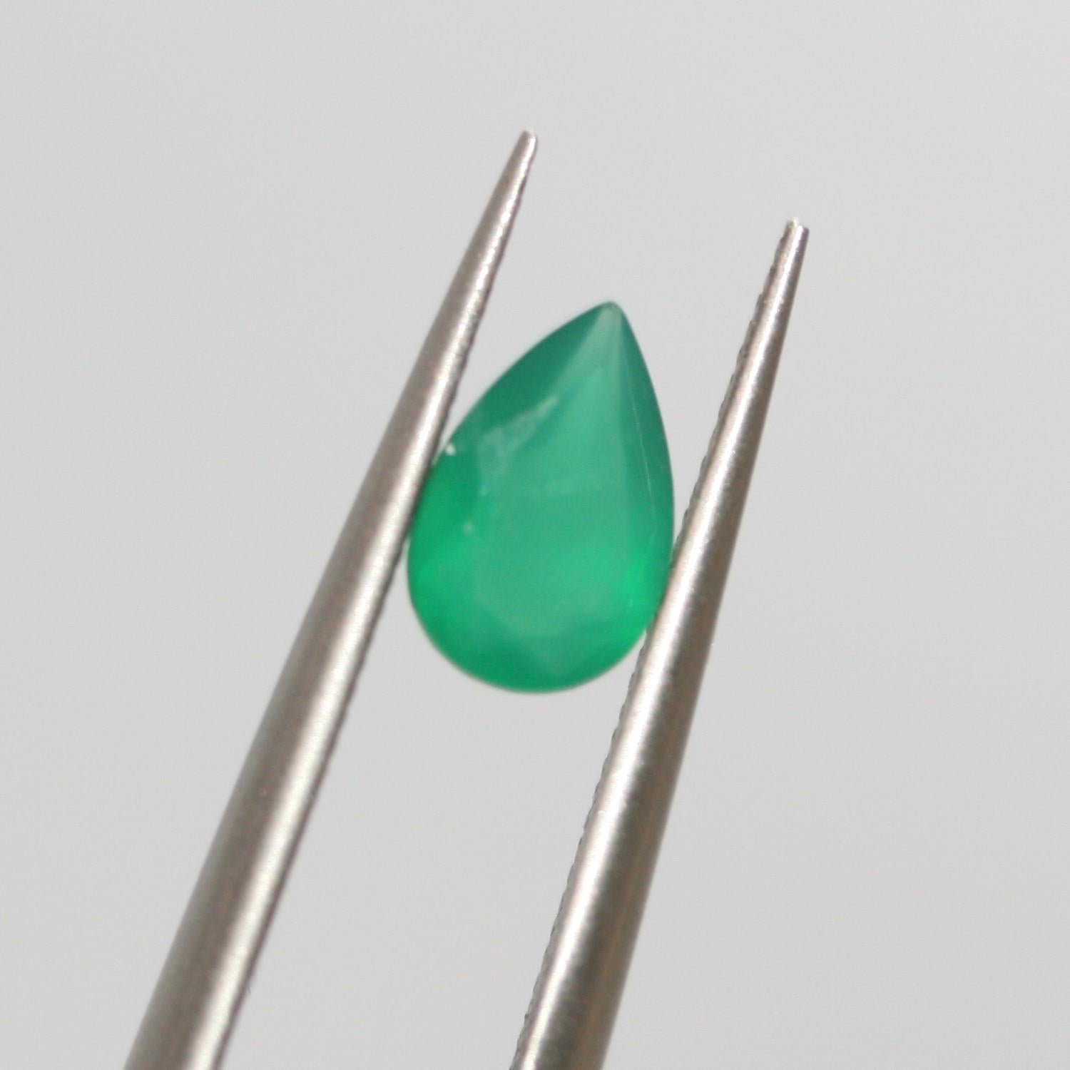 Lot de 10 pierres précieuses en onix vert facettées, 8 x 6 mm. - Vente en gros de pierres taillées de qualité supérieure