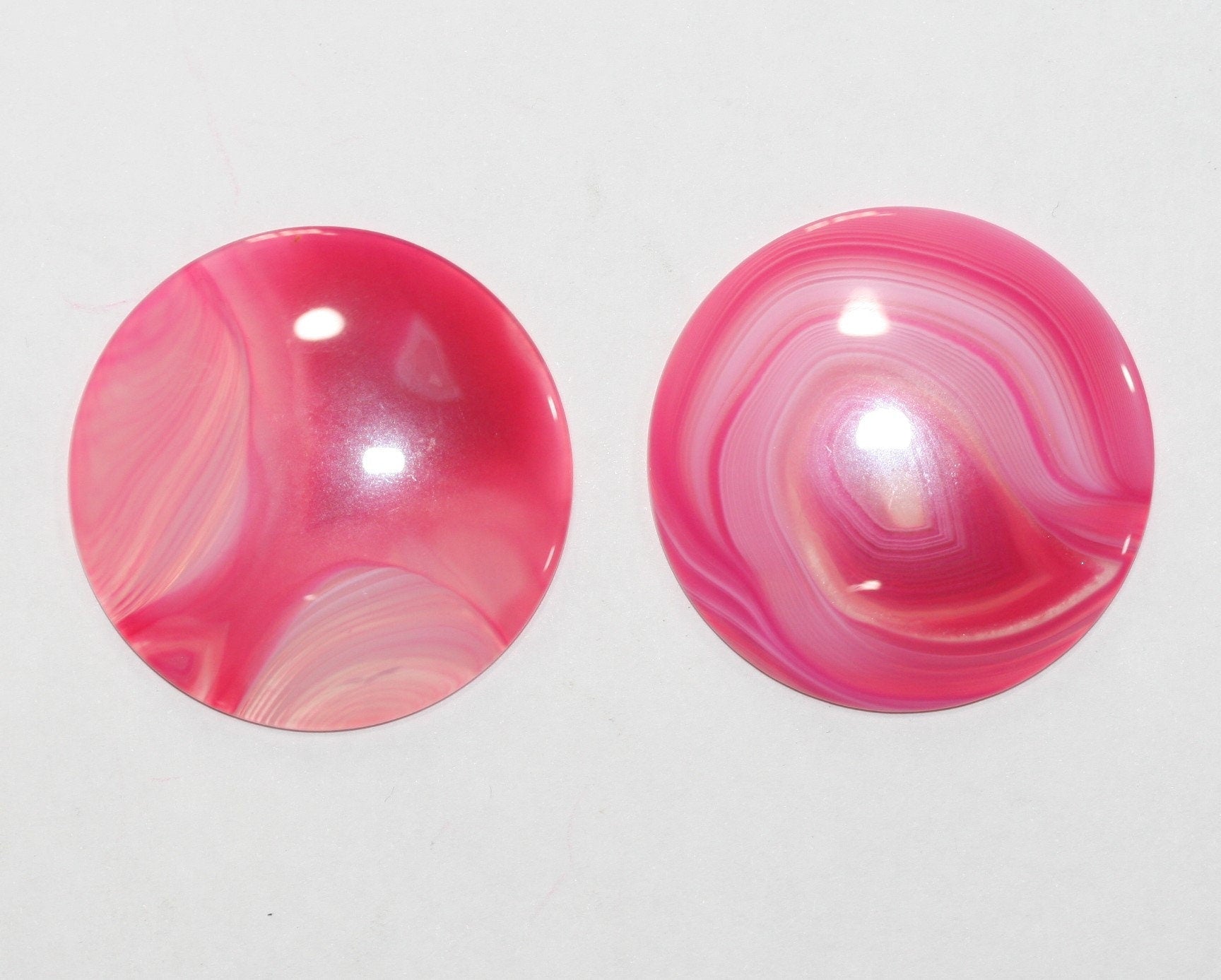 1 Pair Striped Fuchsia Agate Round Flat Cabochon 36.5mm. (2 pcs.)