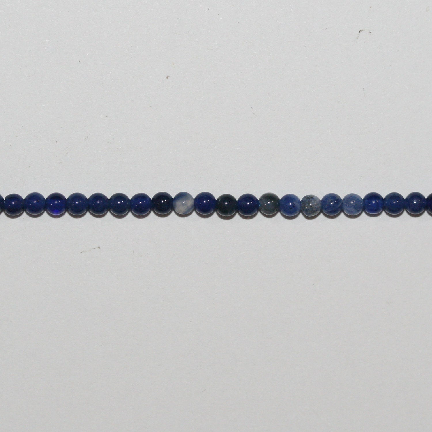 Perles rondes lisses en sodalite St 15" 2 mm.-Rig 39 cm.