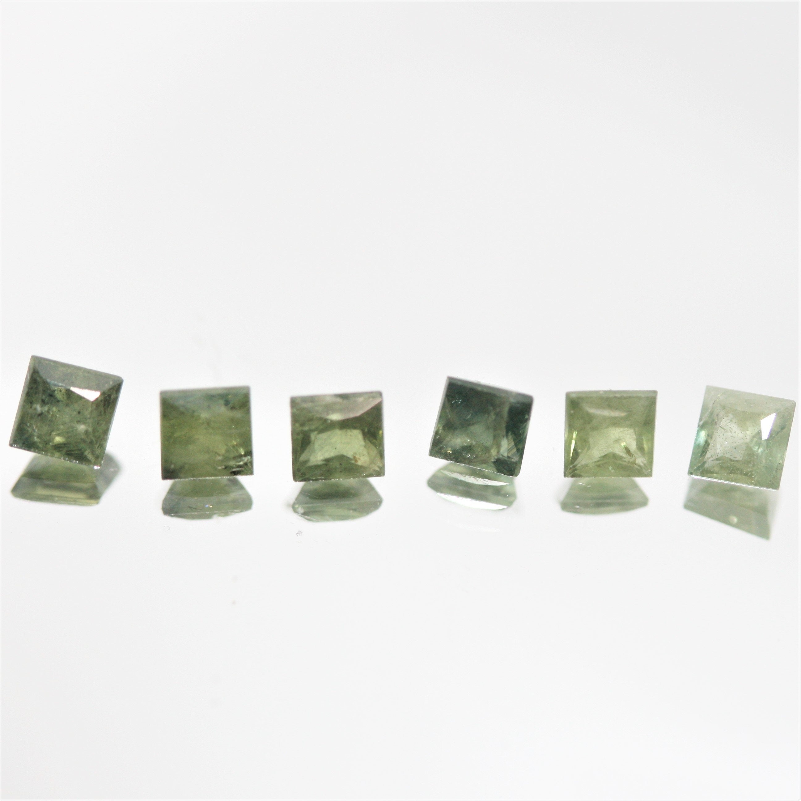 Lote de 6 zafiros verdes facetados cuadrados de 3 mm - Zafiro verde natural