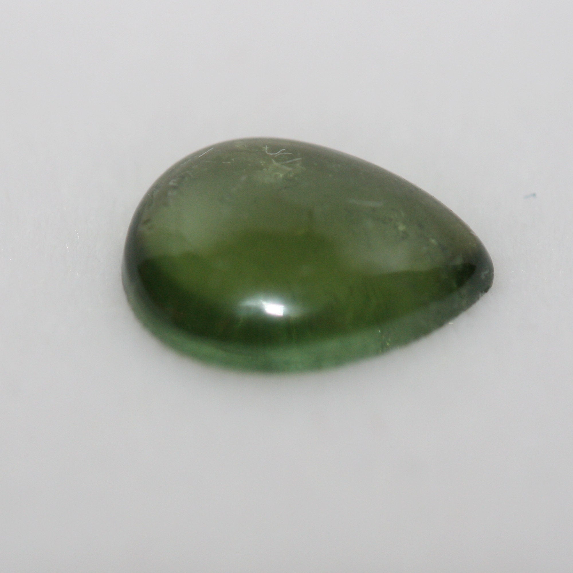 Green Tourmaline Drop Cabochon 9.5x7mm.(1.7ct.)