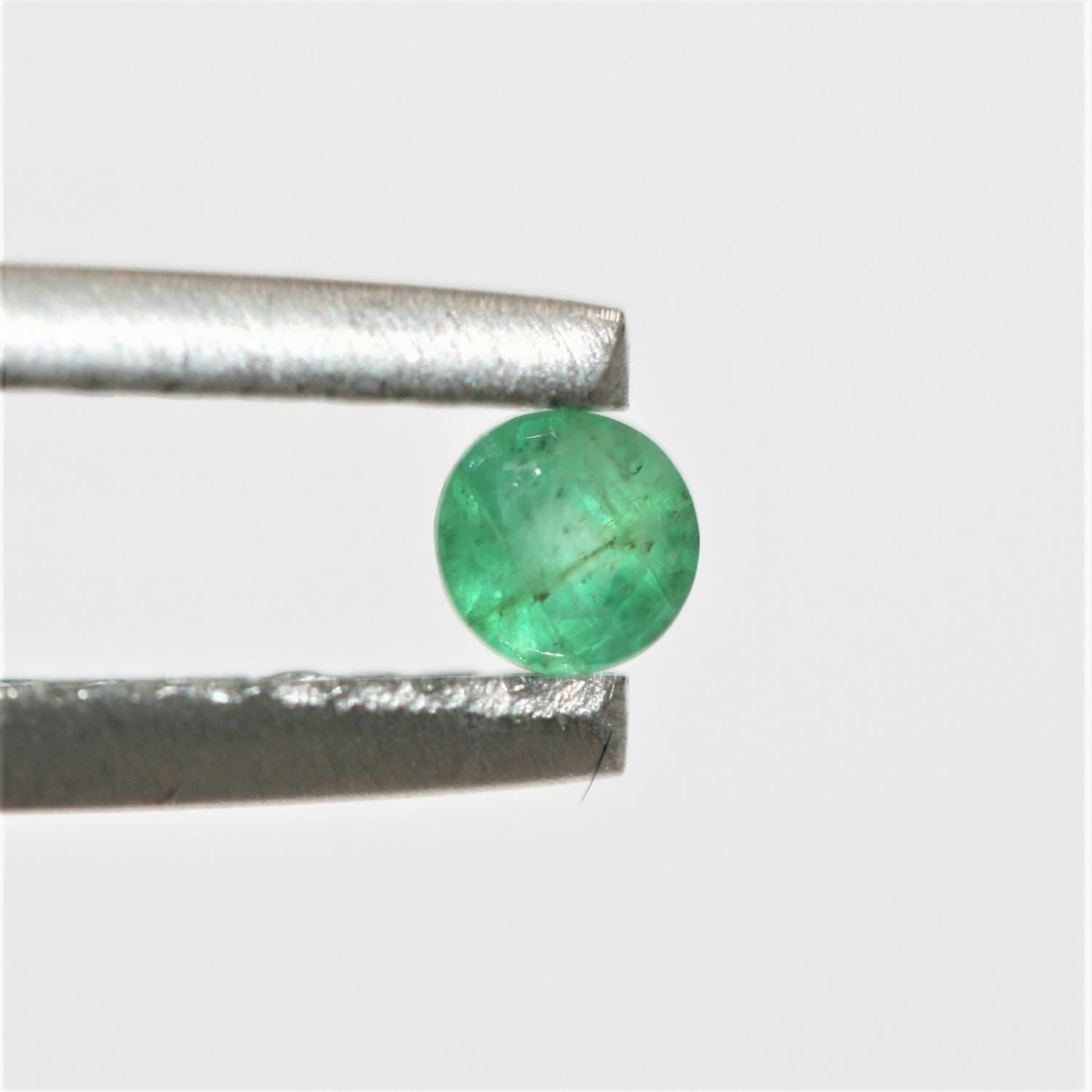 Lote de esmeraldas facetadas redondas de 3 mm (15 piezas) - Paquetes de piedras preciosas - Piedras sueltas al por mayor - Gemas naturales