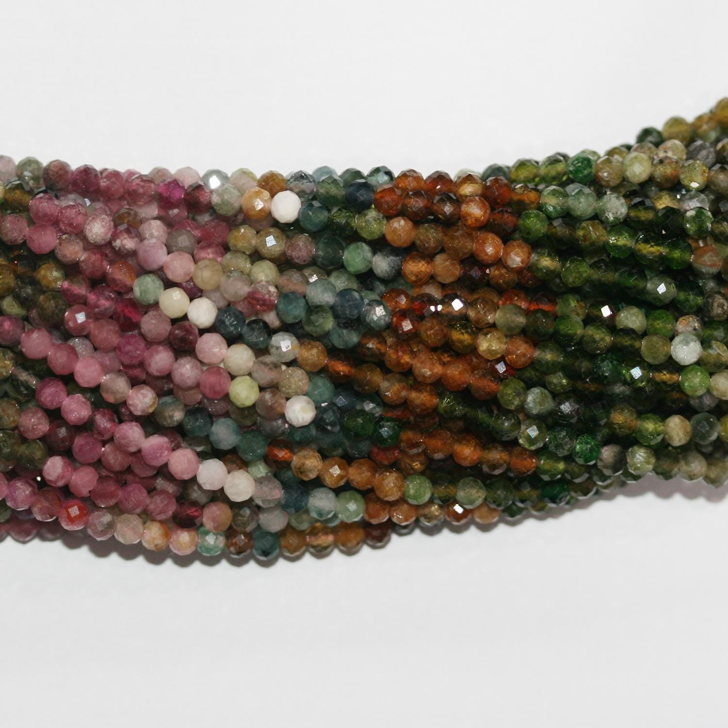 Perles rondes à facettes en tourmaline St de 15 pouces, 3 mm - Fil de 39 cm.