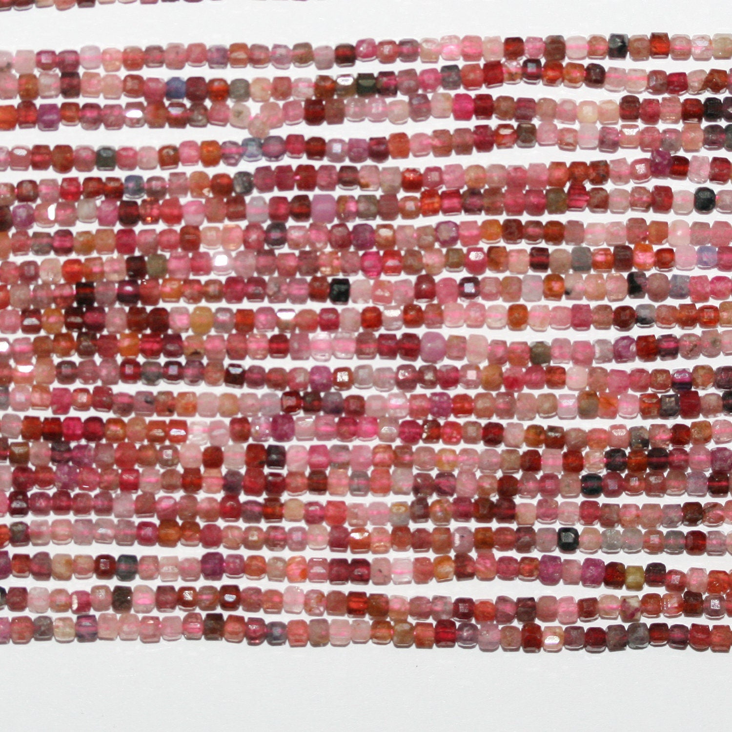 15" St Perles cubiques à facettes en spinelle multicolore 2 mm.-Rig 39 cm.