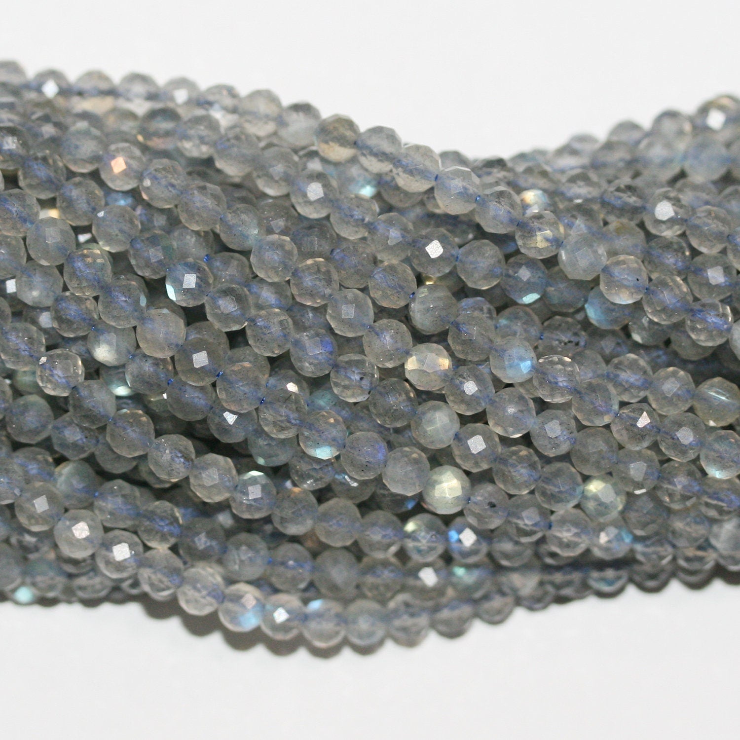 Perles rondes à facettes en labradorite de 15 pouces, 4 mm, fil de 39 cm.