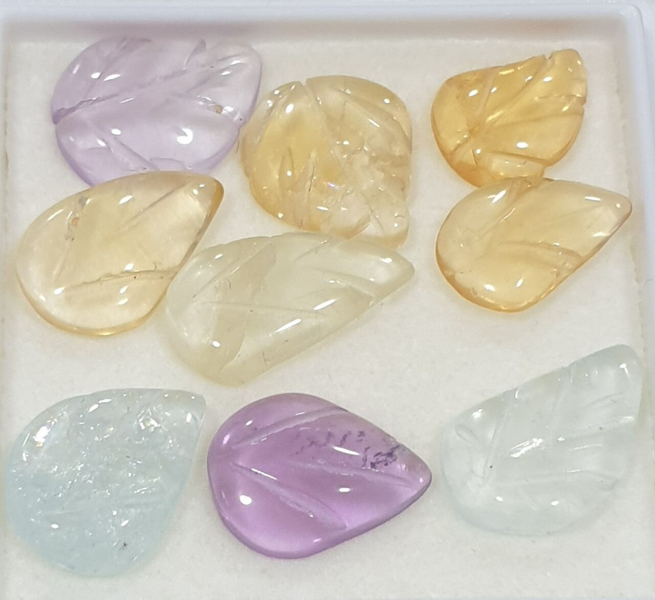 Lote de 9 cabujones de hojas talladas con múltiples piedras, 10-13 mm: amatista, citrino y aguamarina.