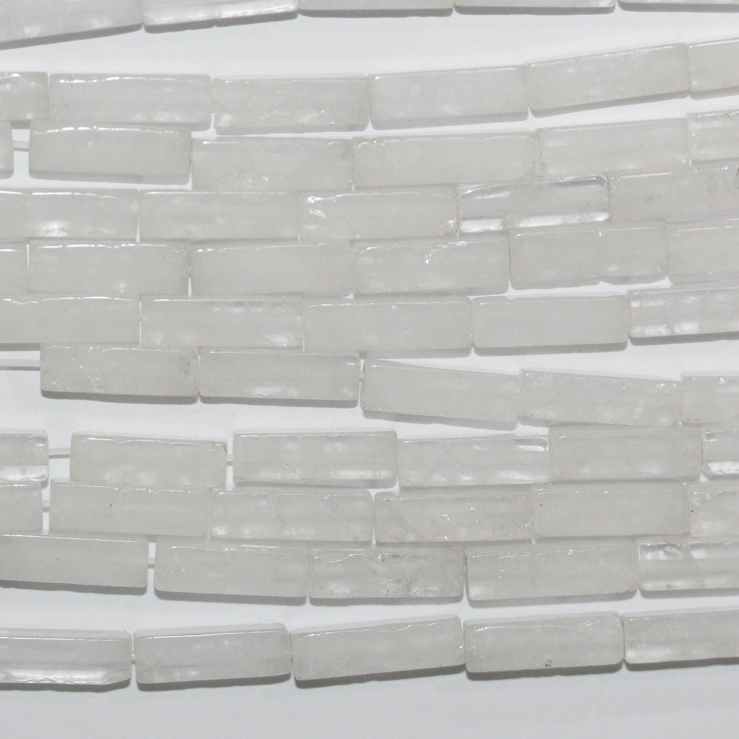 Perles de quartz cristal de roche lisses en forme de brique prismatique, 13 x 4 mm, 15 pouces (38 cm) - Fil de 39 cm