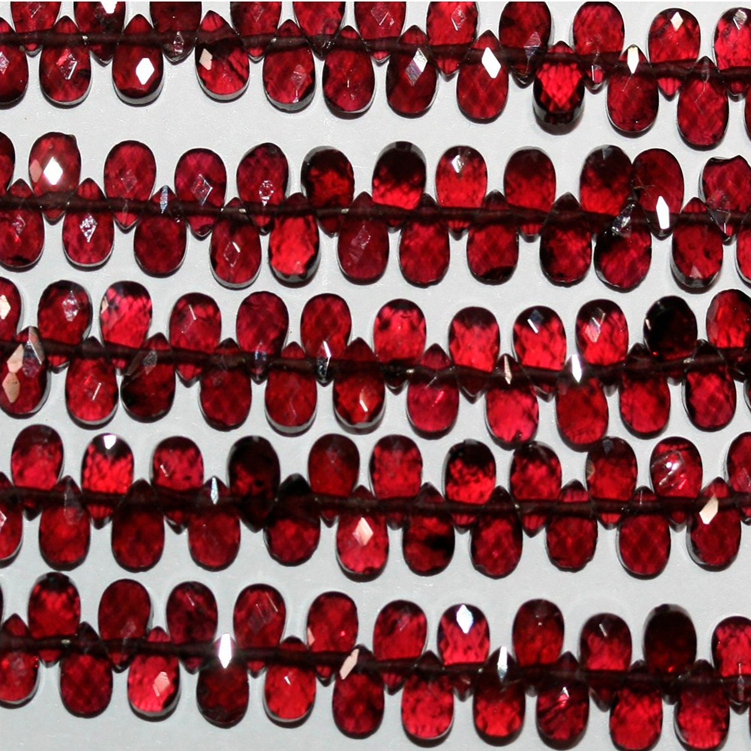 Cuentas de granate facetadas de 7" (5 x 3 mm) - Hilo de 20 cm