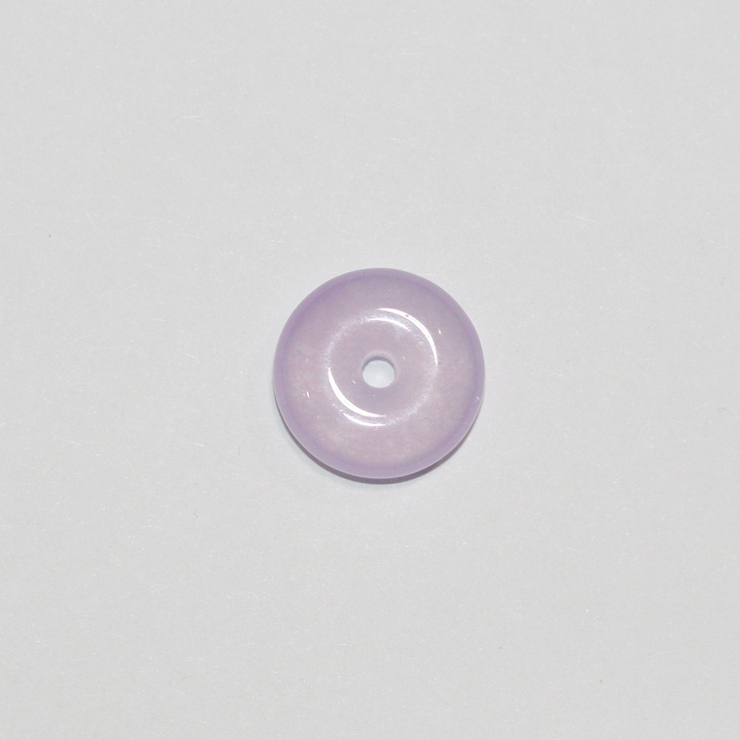 Colgante de disco de donut liso de cuarzo morado de 17-18 mm.