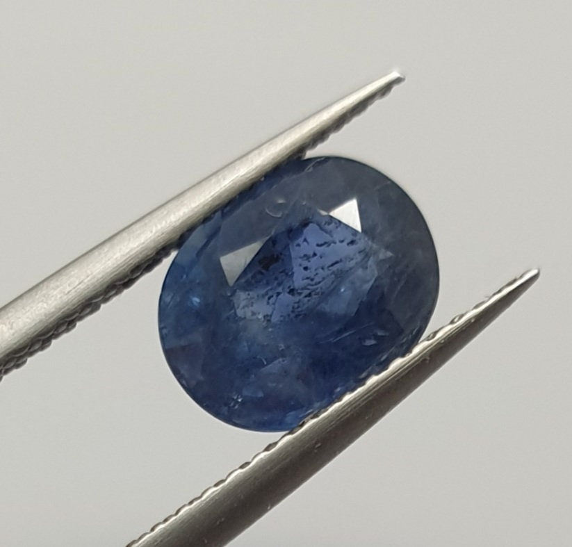 1.93 ct Top Quality Natural Blue Sapphire  8.5x6.6mm- Wholesale Gemstones- Wholesaler Supplier