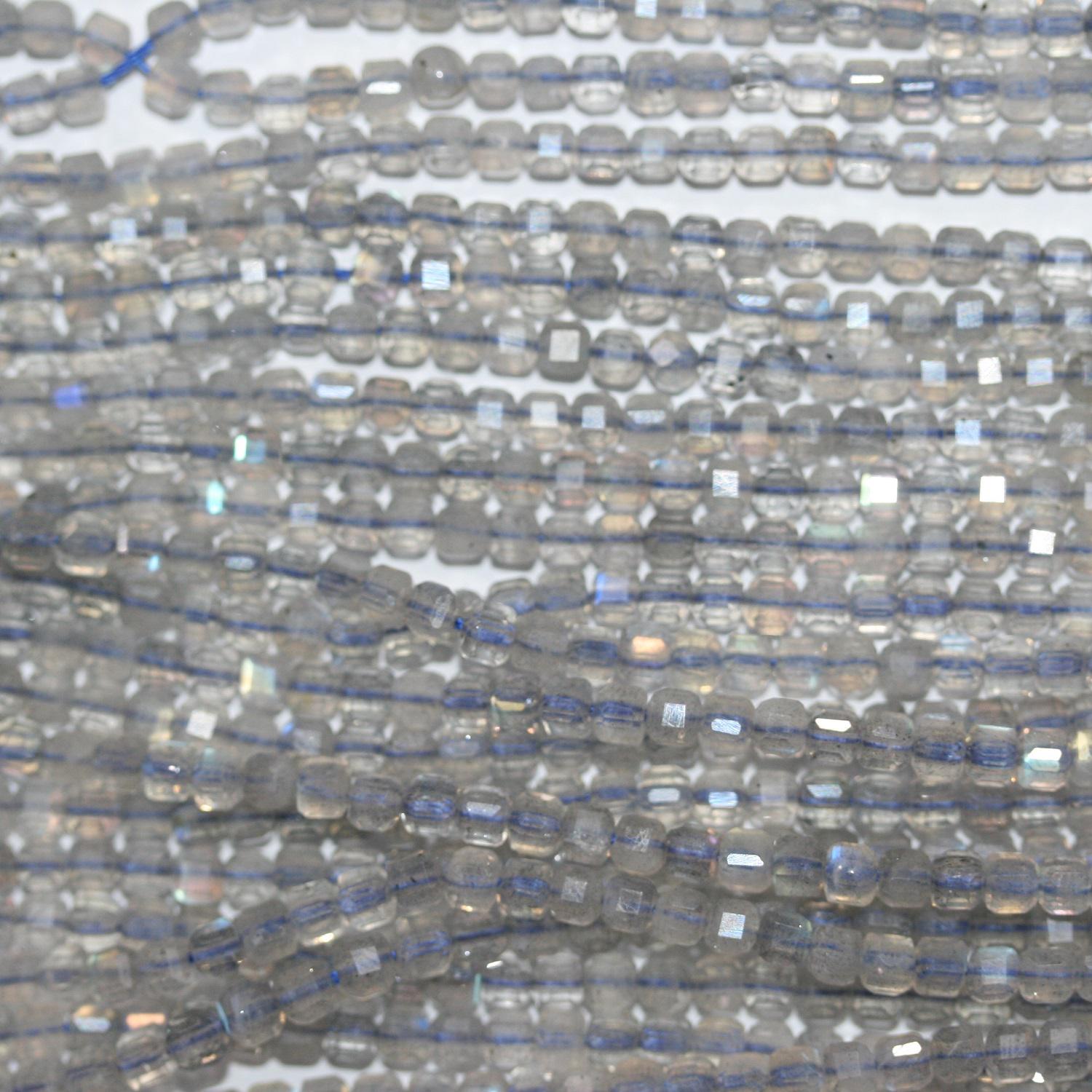Perles cubiques à facettes en Labradorite de 15 pouces, 3 mm - Fil de 39 cm.