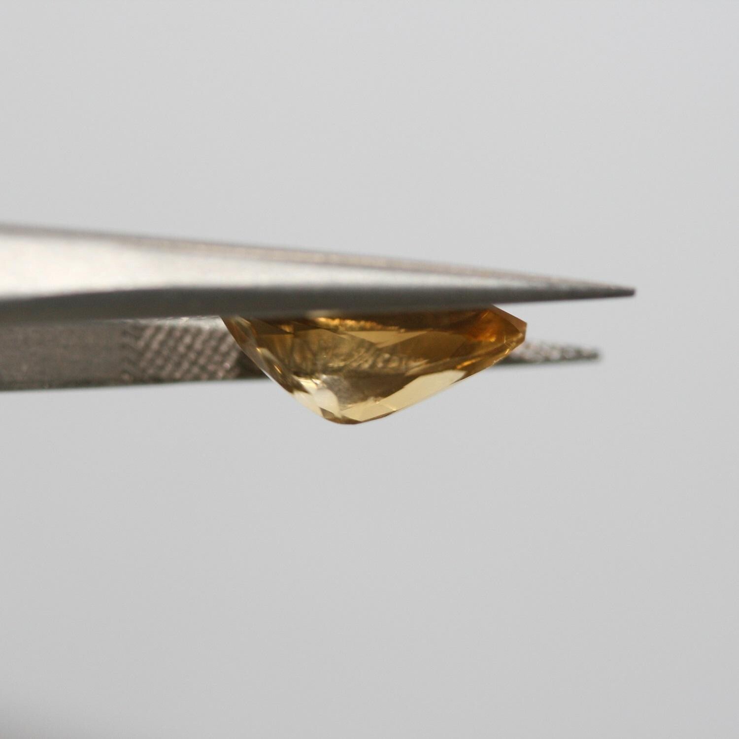 Lote de 4 piezas de citrino facetado gota 11x9 mm. (4 piezas).