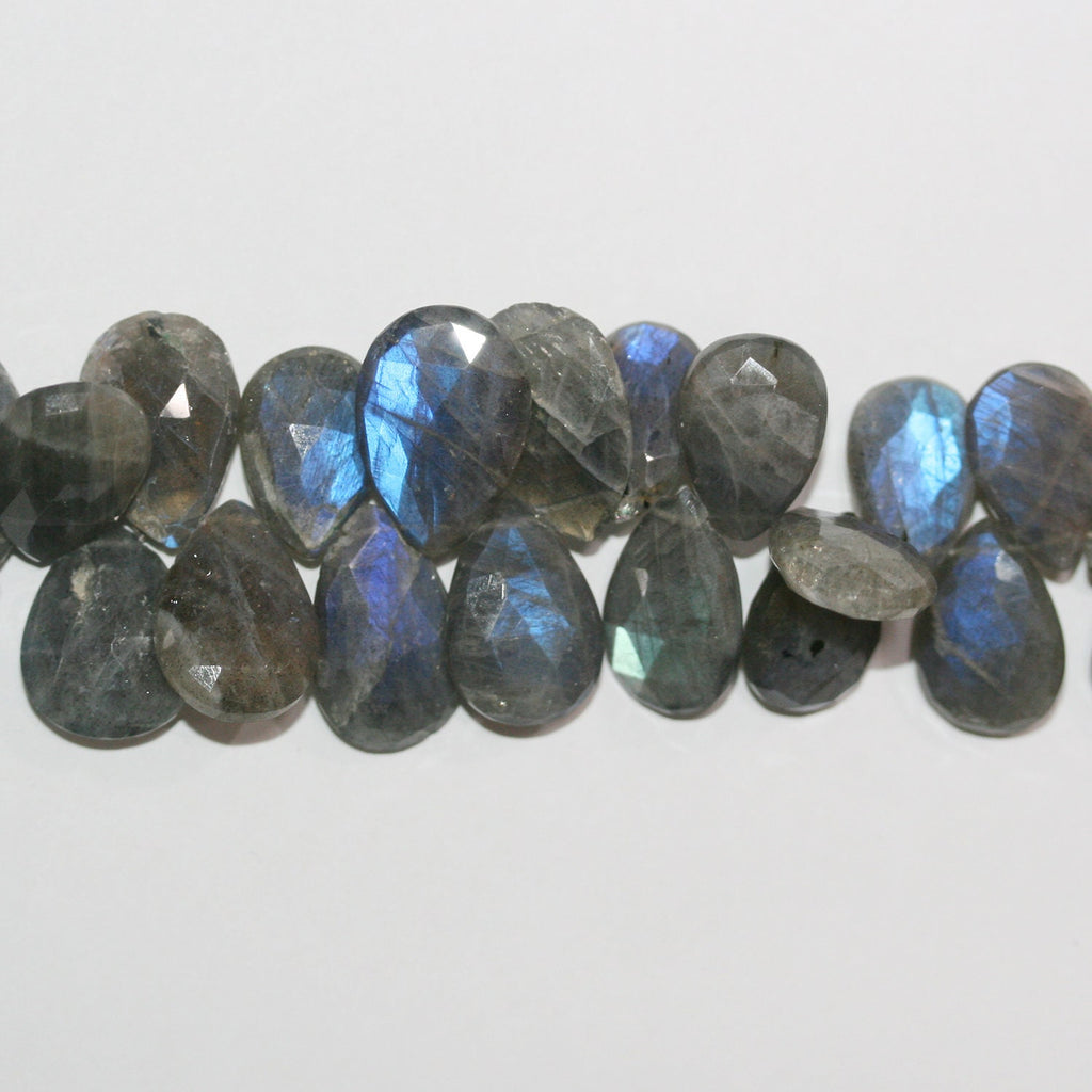 Perles en forme de goutte à facettes de Labradorite de 8 pouces, 14 x 10 mm environ. - Longueur du brin : 20 cm.