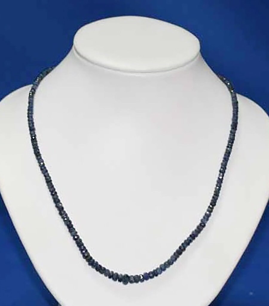 Collar de zafiro facetado y rondelle graduado de 5 x 3 mm y 3 x 2 mm