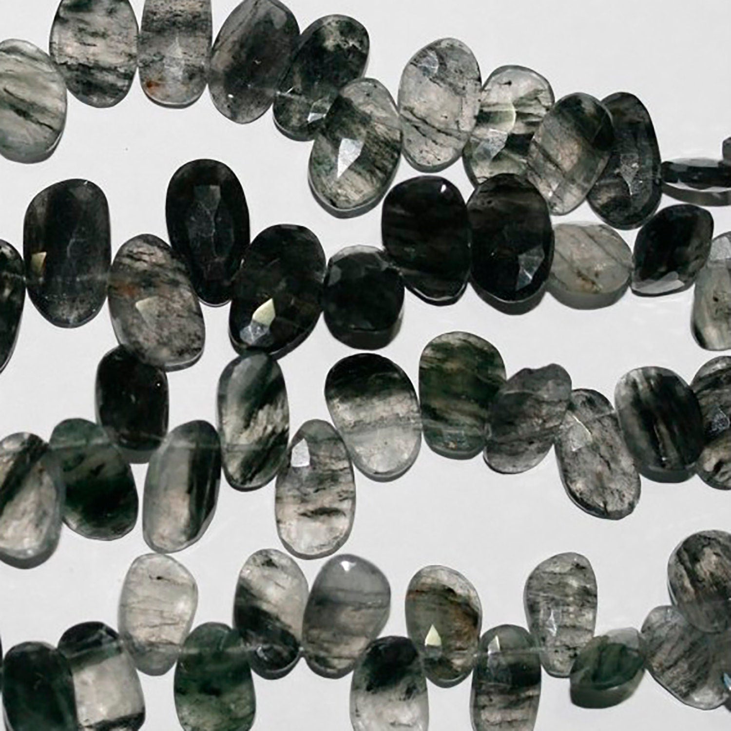 Perles ovales à facettes en quartz tourmaline St de 8 pouces (environ 15 x 10 mm) - Longueur du fil : 22 cm